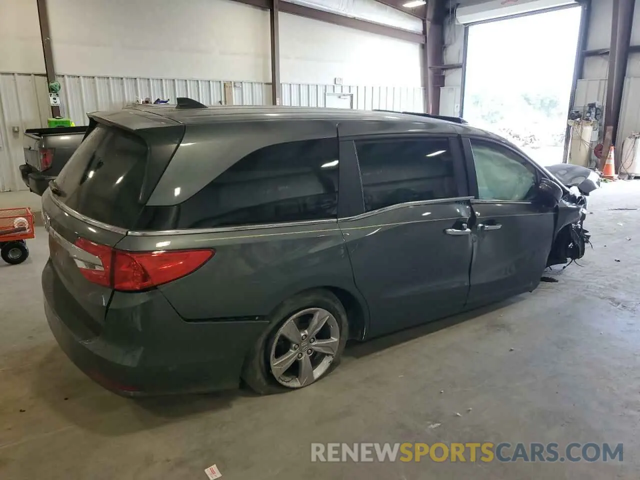 3 Photograph of a damaged car 5FNRL6H77LB013790 HONDA All Models 2020