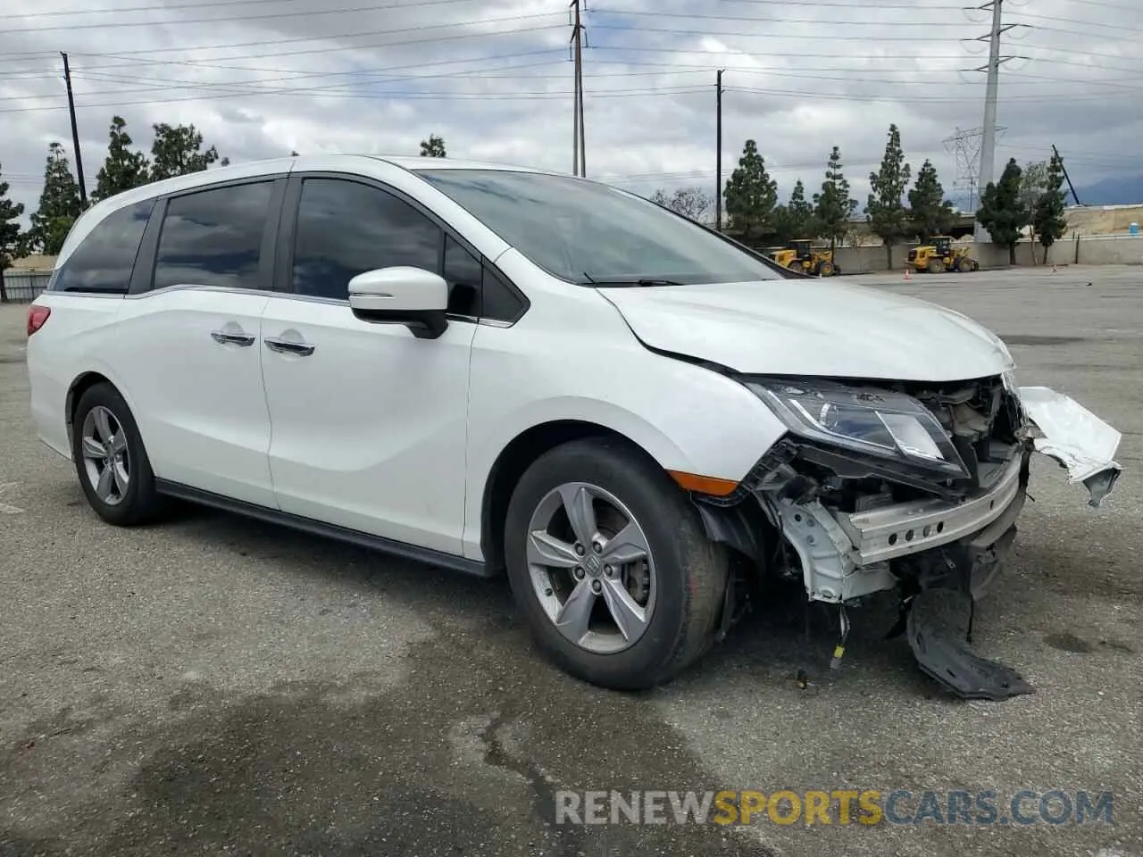 4 Photograph of a damaged car 5FNRL6H7XLB072770 HONDA All Models 2020