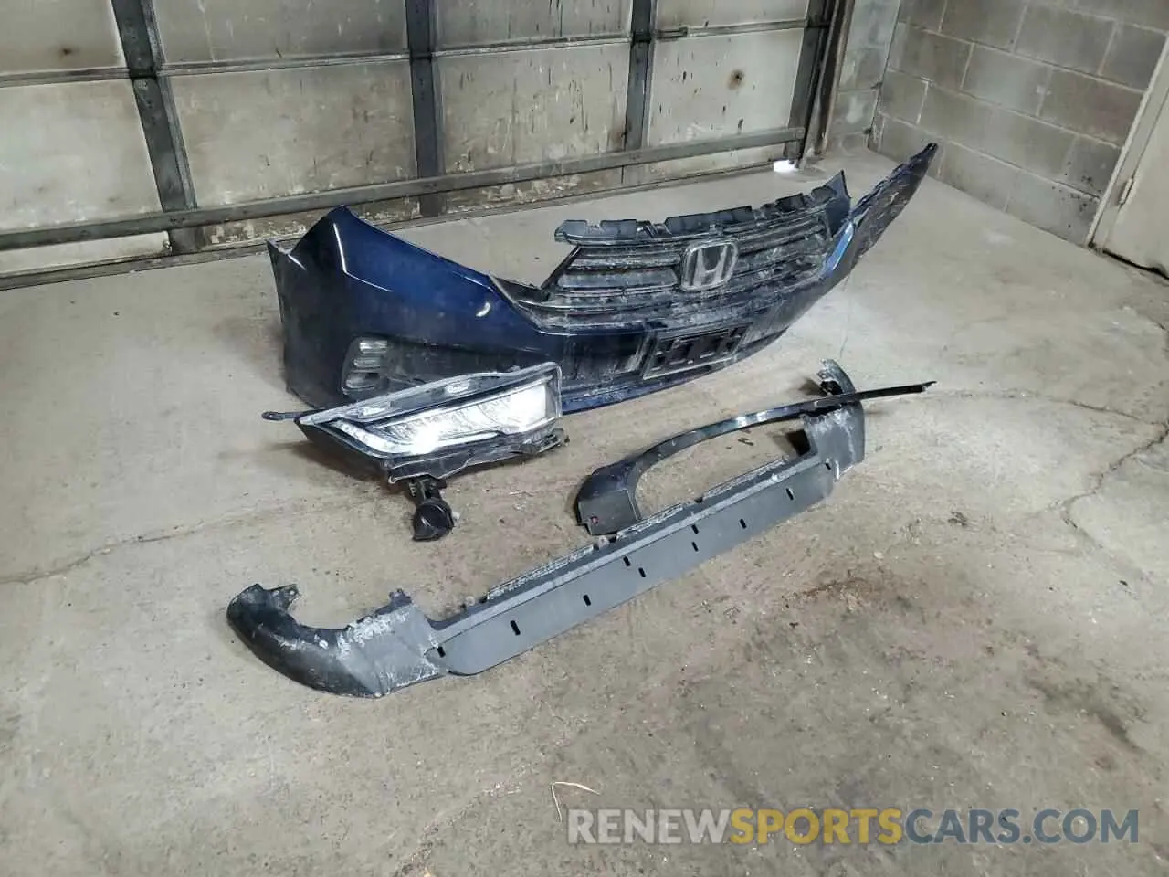 13 Photograph of a damaged car 5FNRL6H5XMB010799 HONDA All Models 2021