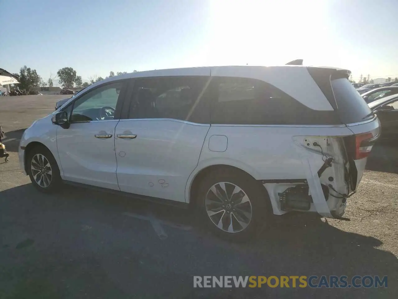 2 Photograph of a damaged car 5FNRL6H7XMB015275 HONDA All Models 2021