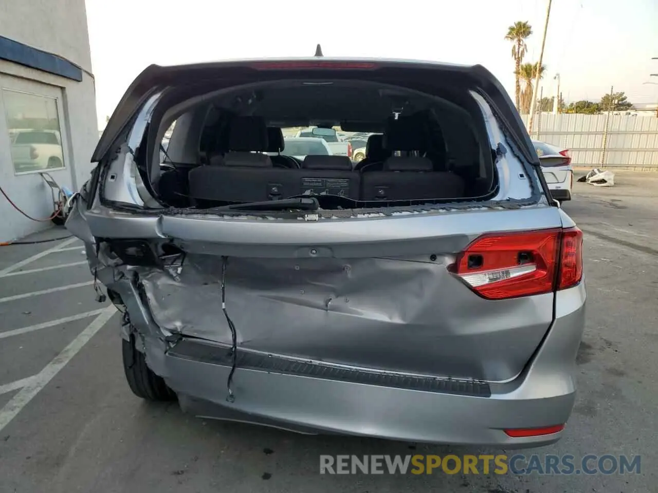 6 Photograph of a damaged car 5FNRL6H54NB030743 HONDA All Models 2022