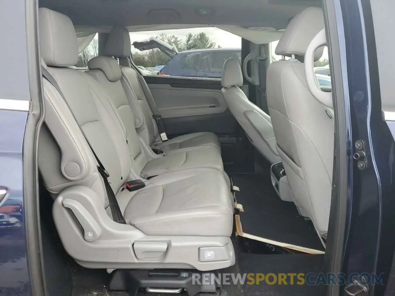 11 Photograph of a damaged car 5FNRL6H69PB059019 HONDA All Models 2023