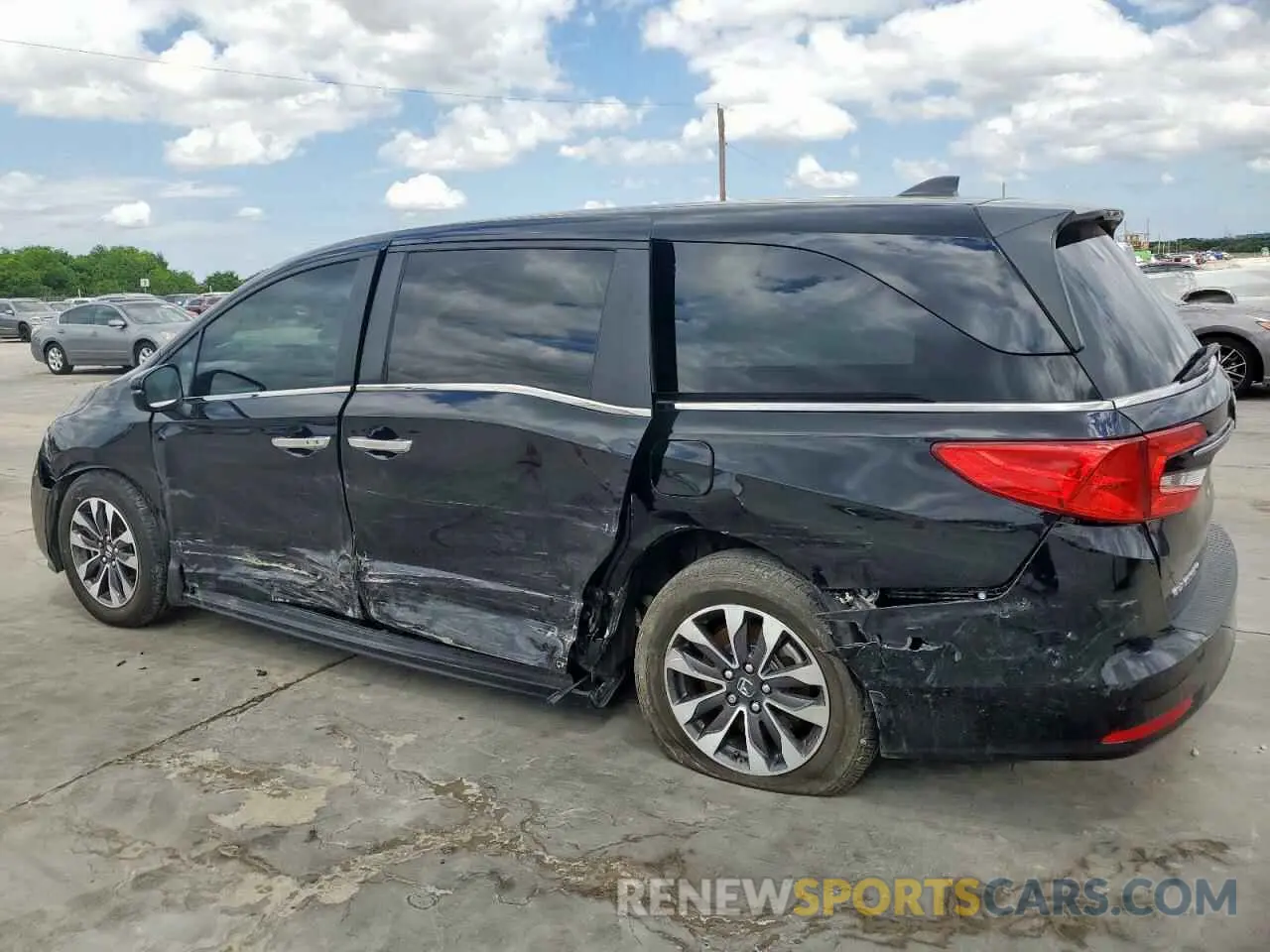 2 Фотография поврежденного автомобиля 5FNRL6H60RB061180 HONDA All Models 2024