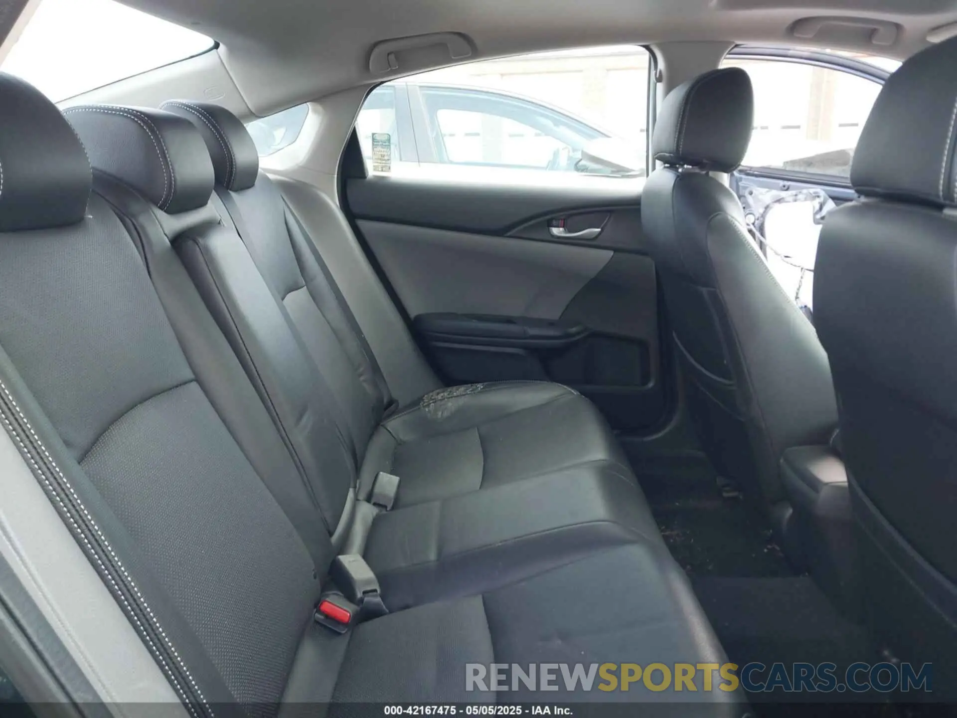 8 Photograph of a damaged car 19XFC1F30KE018579 HONDA CIVIC 2019