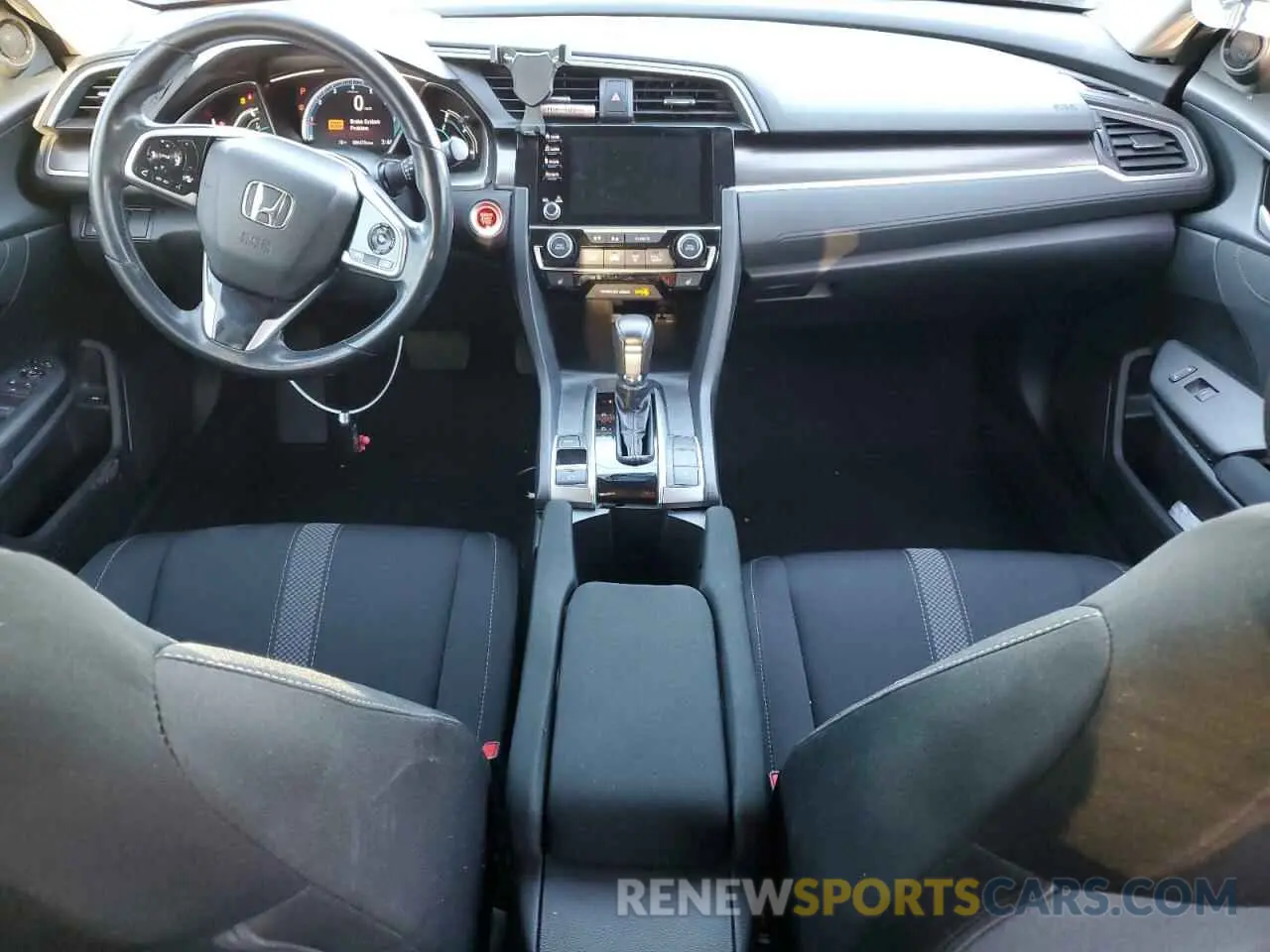 8 Фотография поврежденного автомобиля 19XFC1F30KE207605 HONDA CIVIC 2019