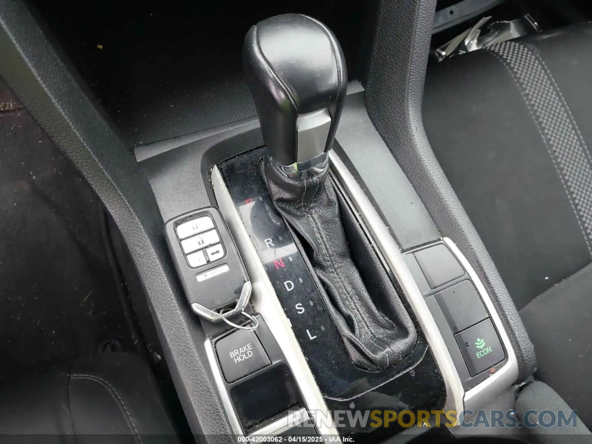 11 Photograph of a damaged car 19XFC1F31KE216118 HONDA CIVIC 2019