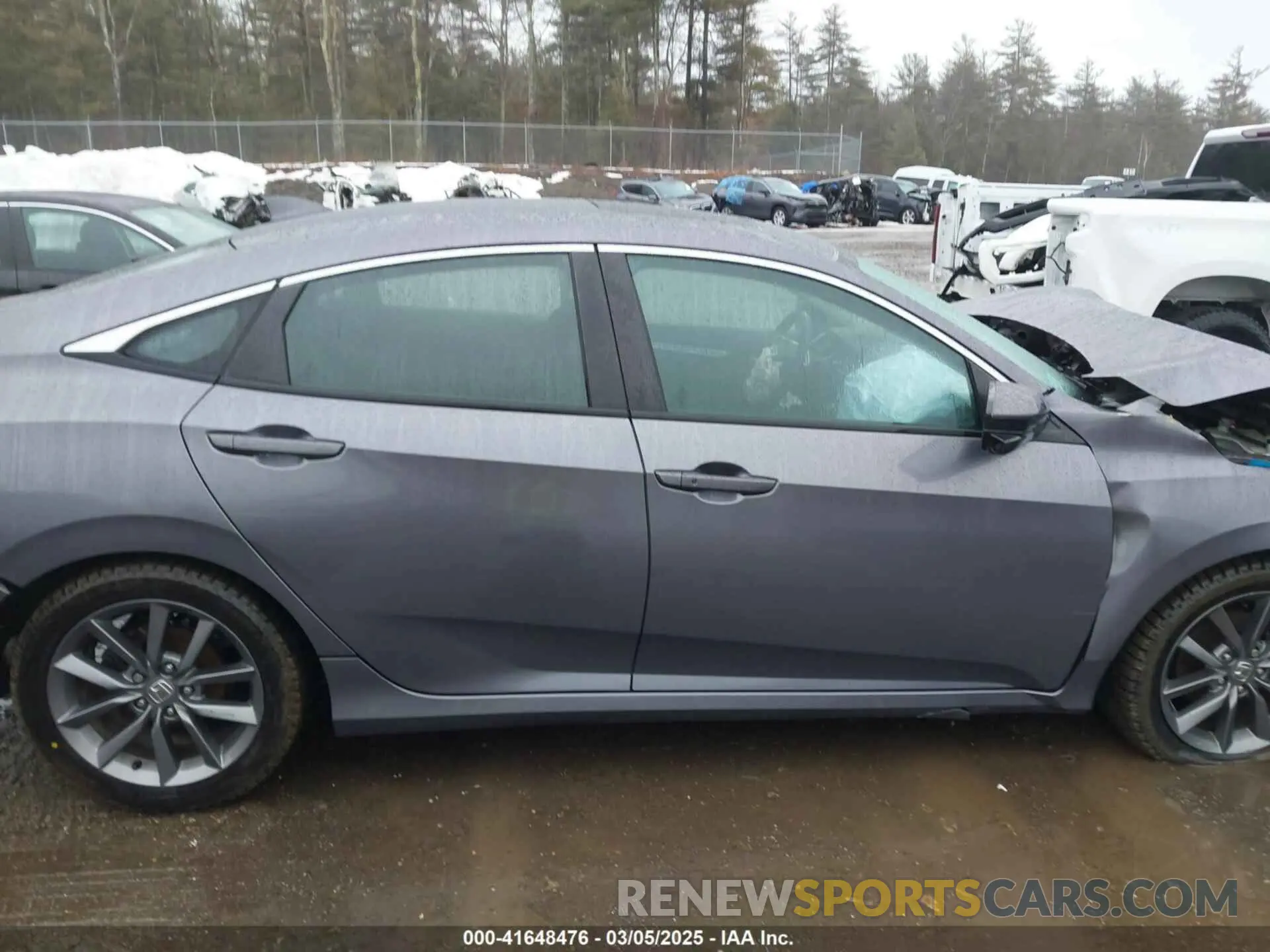 13 Фотография поврежденного автомобиля 19XFC1F32KE011472 HONDA CIVIC 2019
