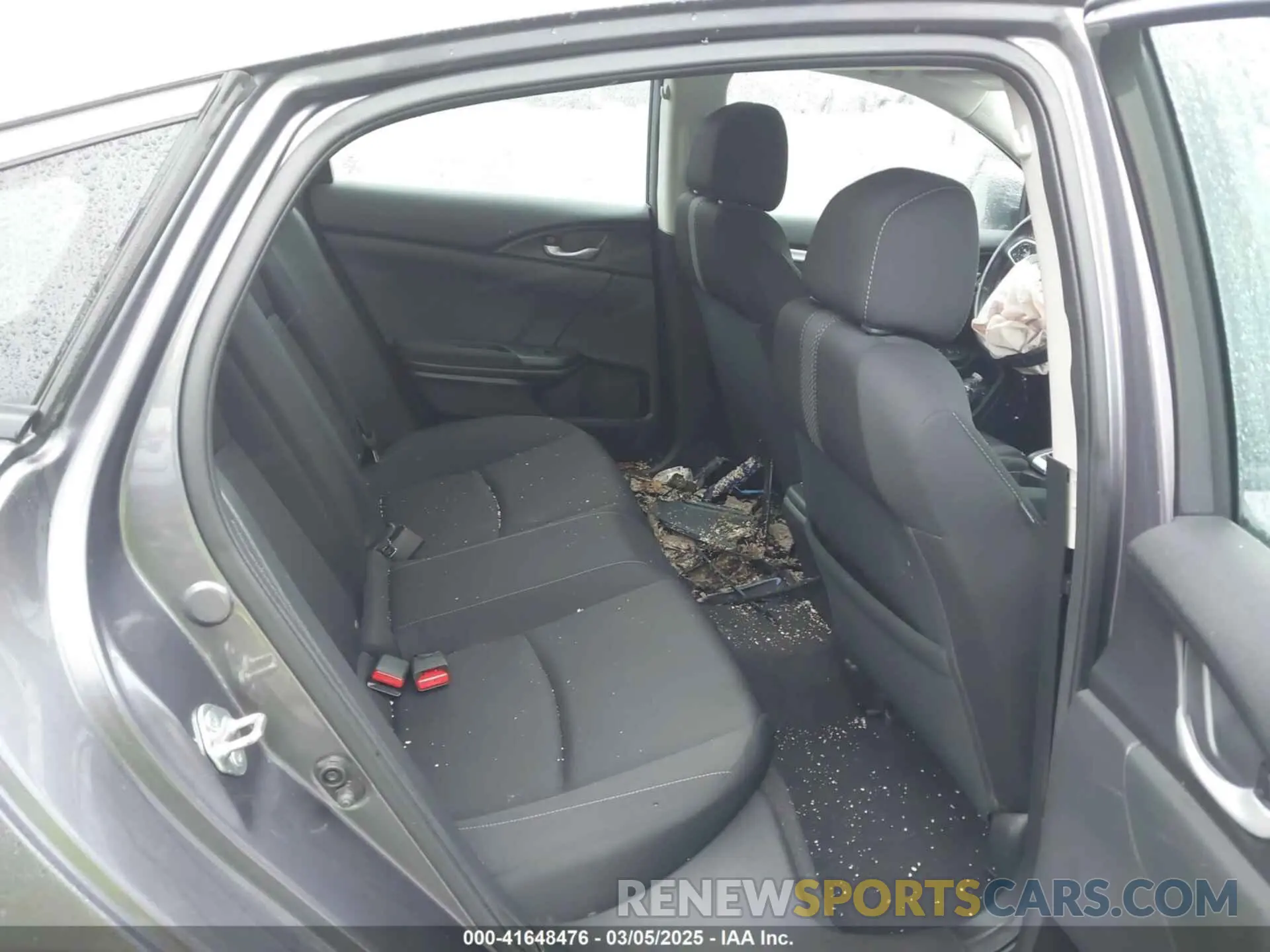 8 Фотография поврежденного автомобиля 19XFC1F32KE011472 HONDA CIVIC 2019