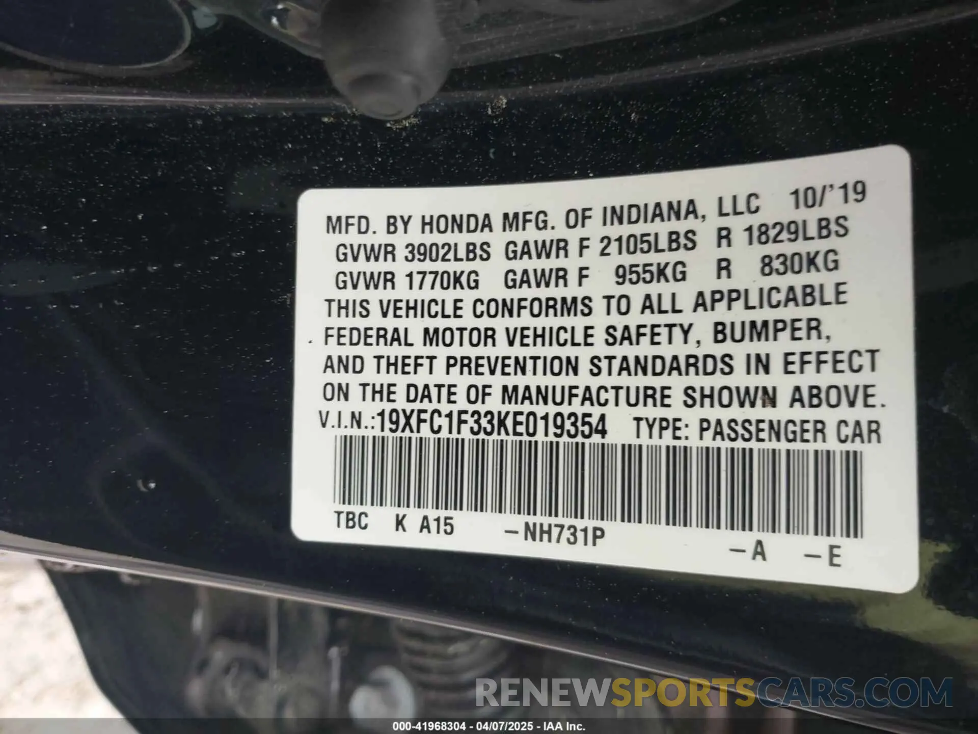 9 Фотография поврежденного автомобиля 19XFC1F33KE019354 HONDA CIVIC 2019