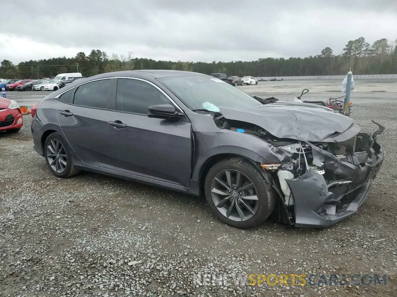 4 Фотография поврежденного автомобиля 19XFC1F33KE202821 HONDA CIVIC 2019