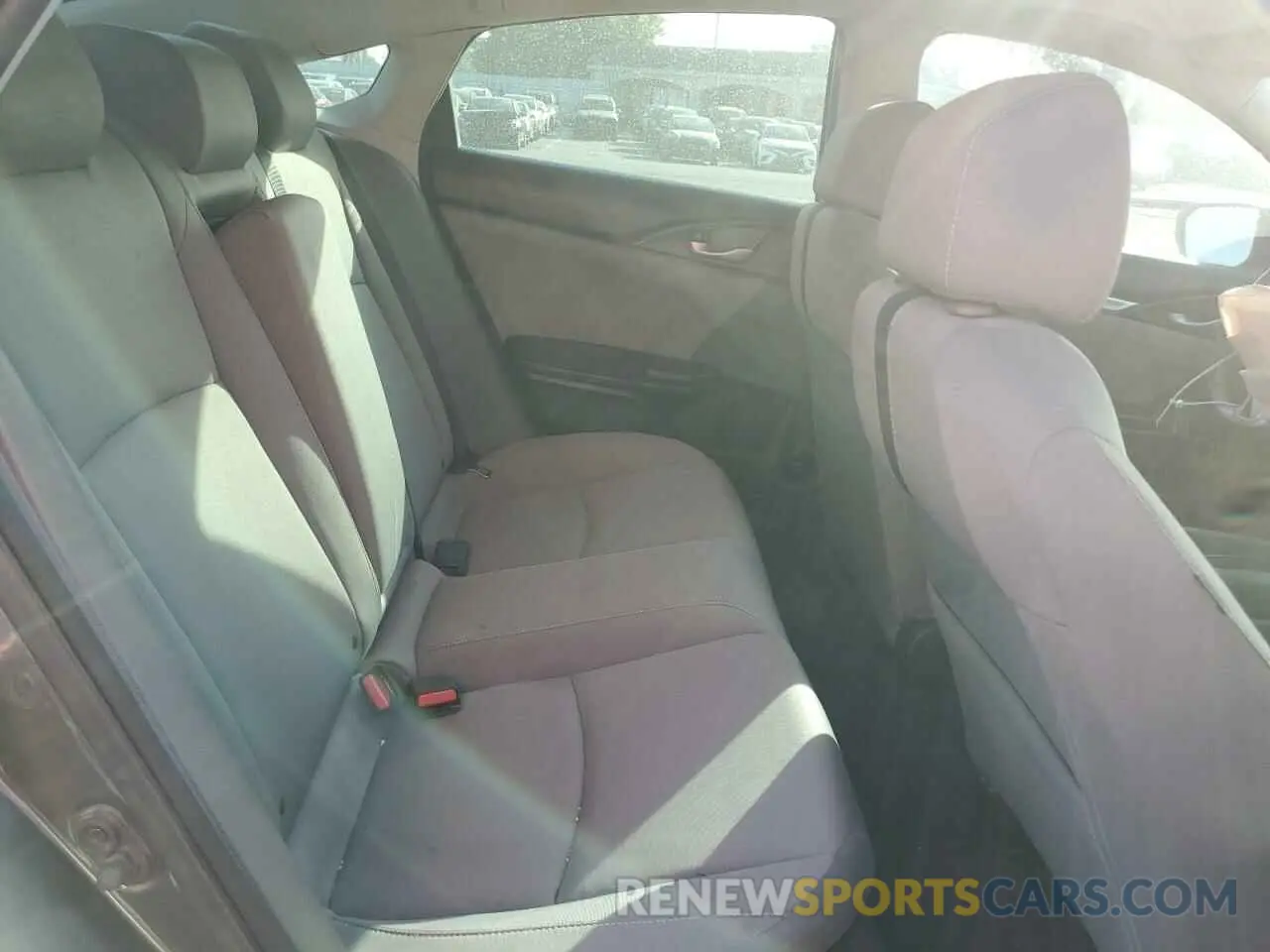 10 Photograph of a damaged car 19XFC1F34KE008797 HONDA CIVIC 2019