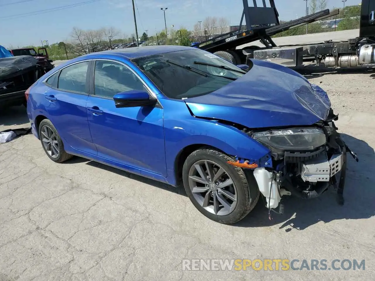 4 Фотография поврежденного автомобиля 19XFC1F34KE017631 HONDA CIVIC 2019