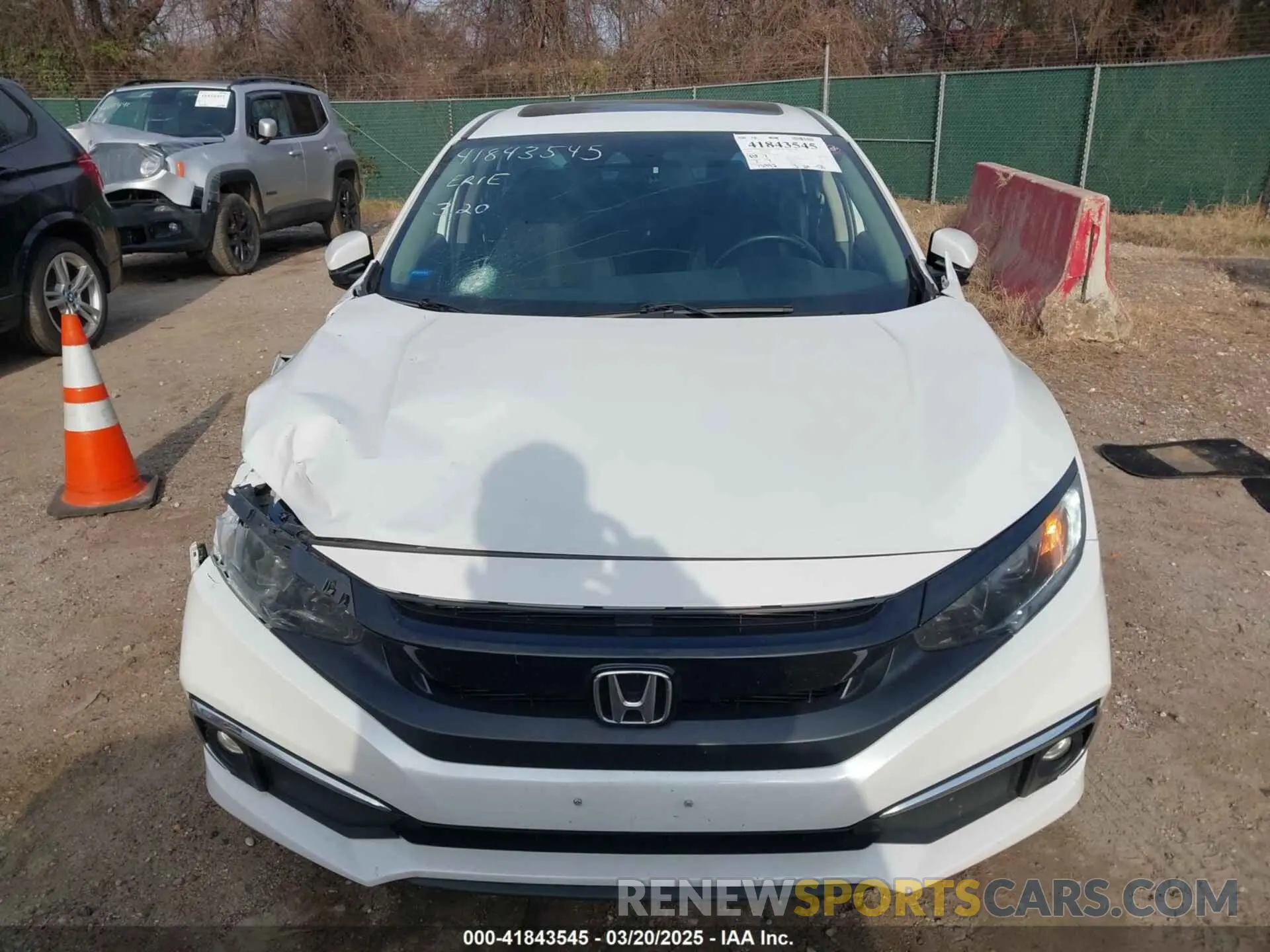 12 Фотография поврежденного автомобиля 19XFC1F34KE018682 HONDA CIVIC 2019