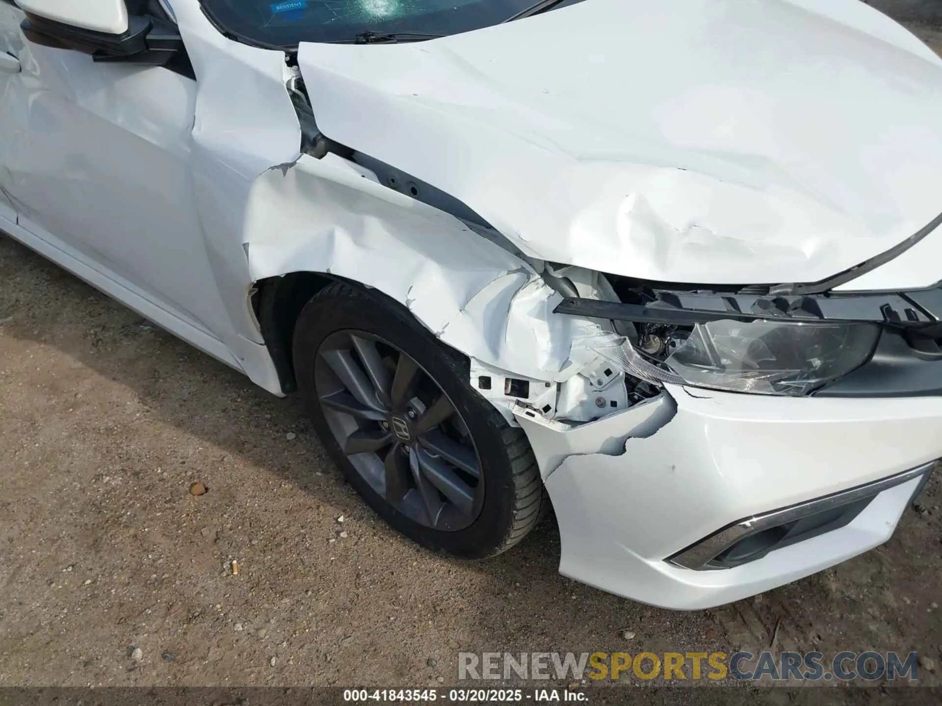 6 Фотография поврежденного автомобиля 19XFC1F34KE018682 HONDA CIVIC 2019