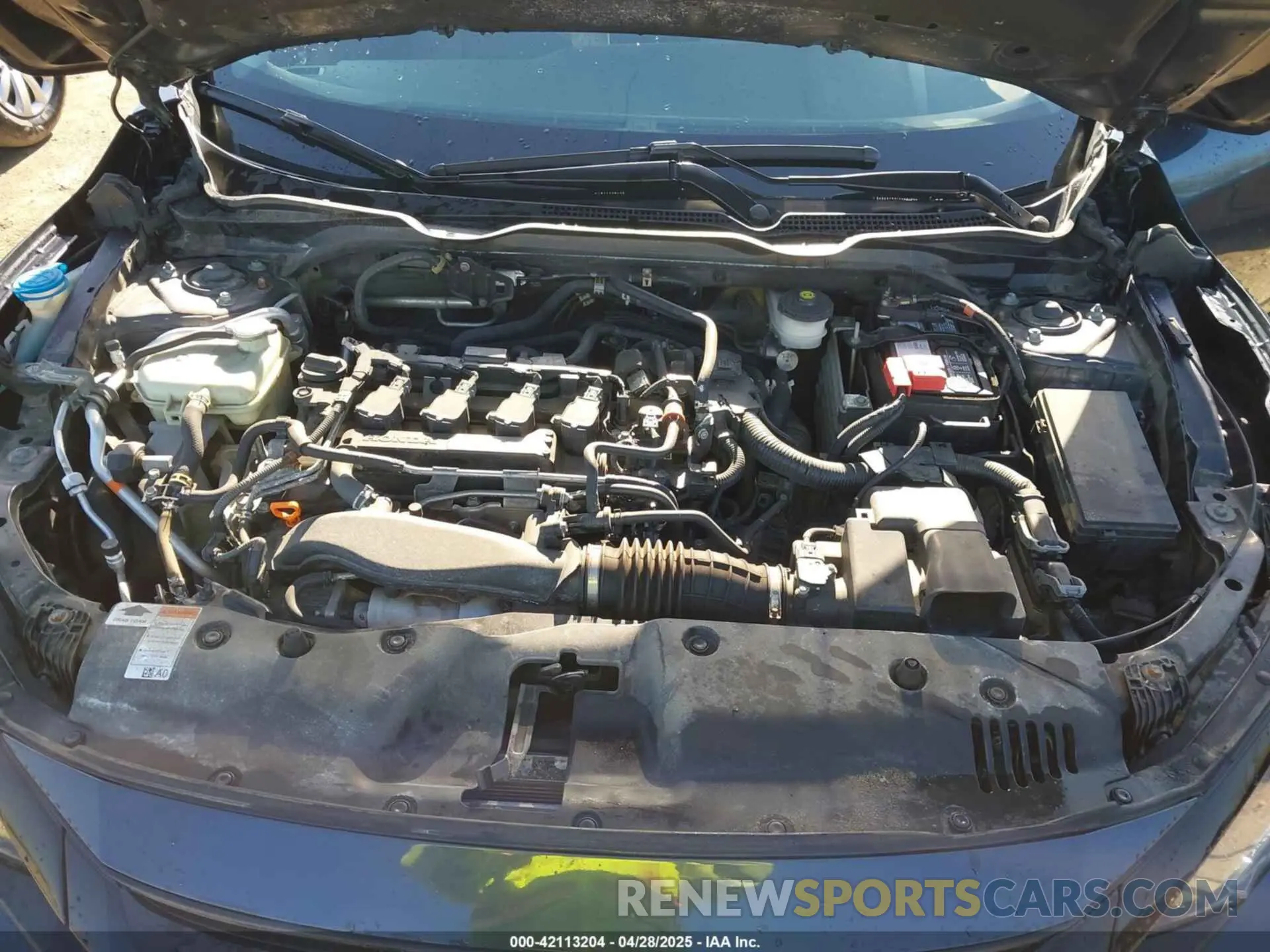 10 Photograph of a damaged car 19XFC1F34KE019864 HONDA CIVIC 2019