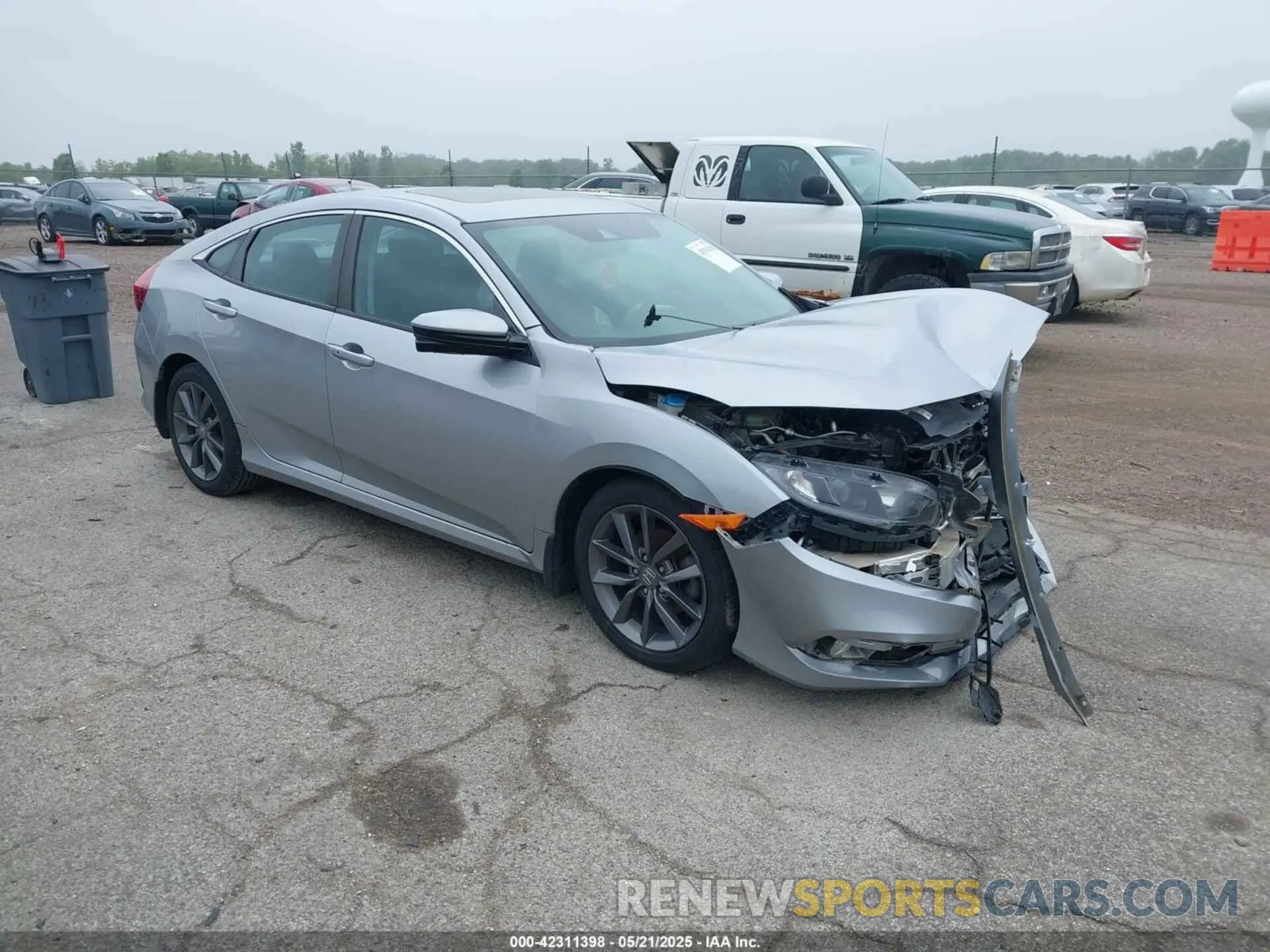 1 Photograph of a damaged car 19XFC1F35KE002670 HONDA CIVIC 2019