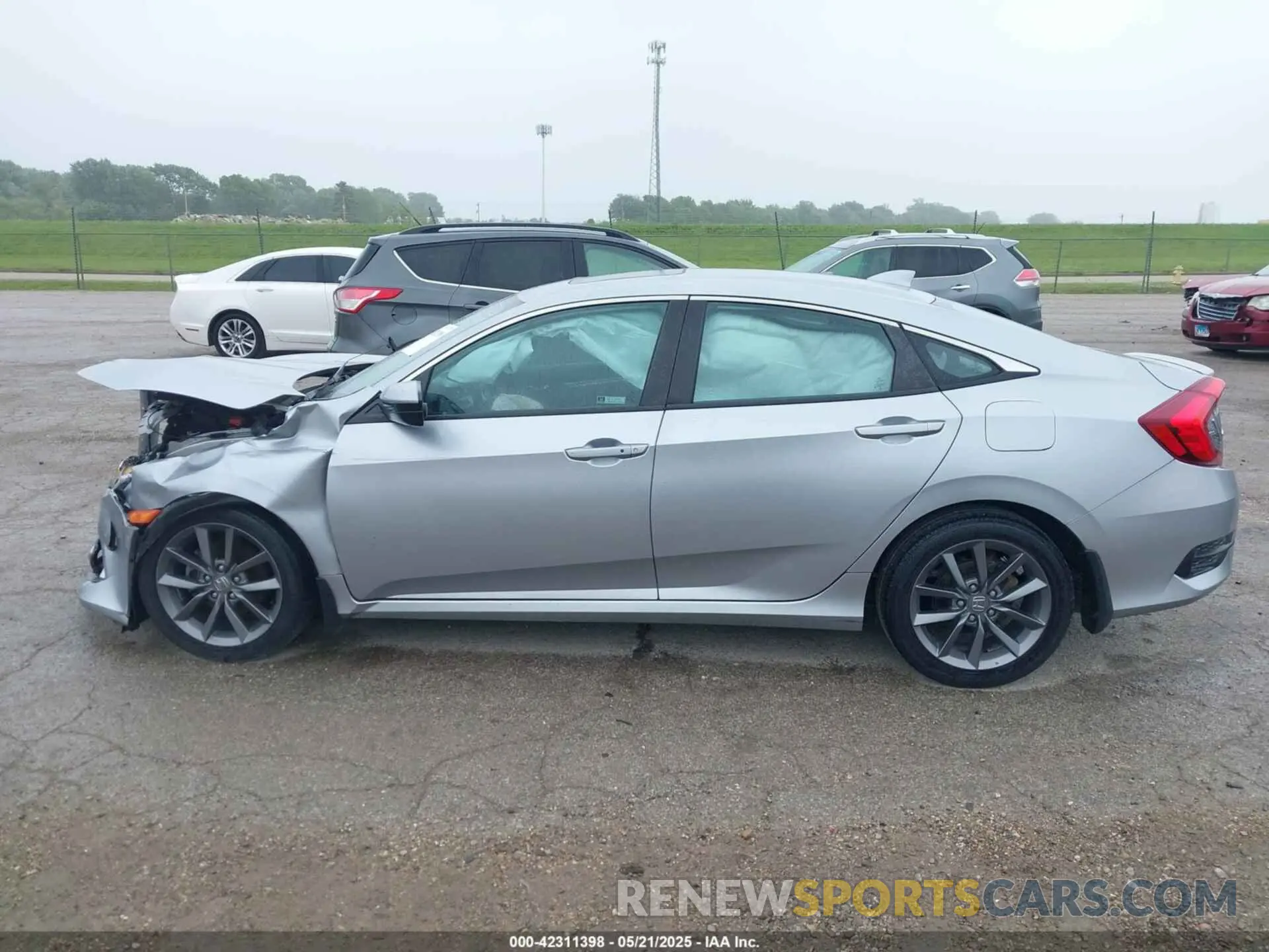 14 Photograph of a damaged car 19XFC1F35KE002670 HONDA CIVIC 2019