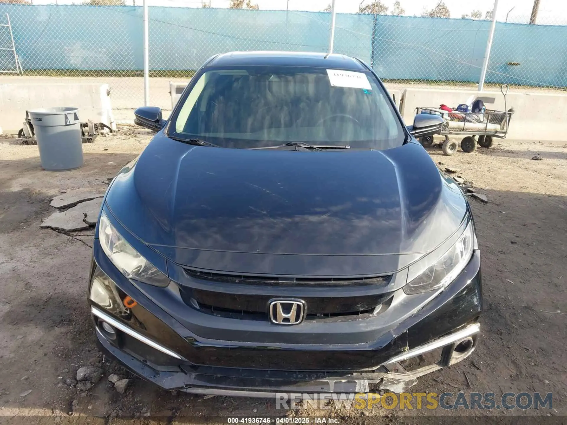 12 Фотография поврежденного автомобиля 19XFC1F35KE203436 HONDA CIVIC 2019
