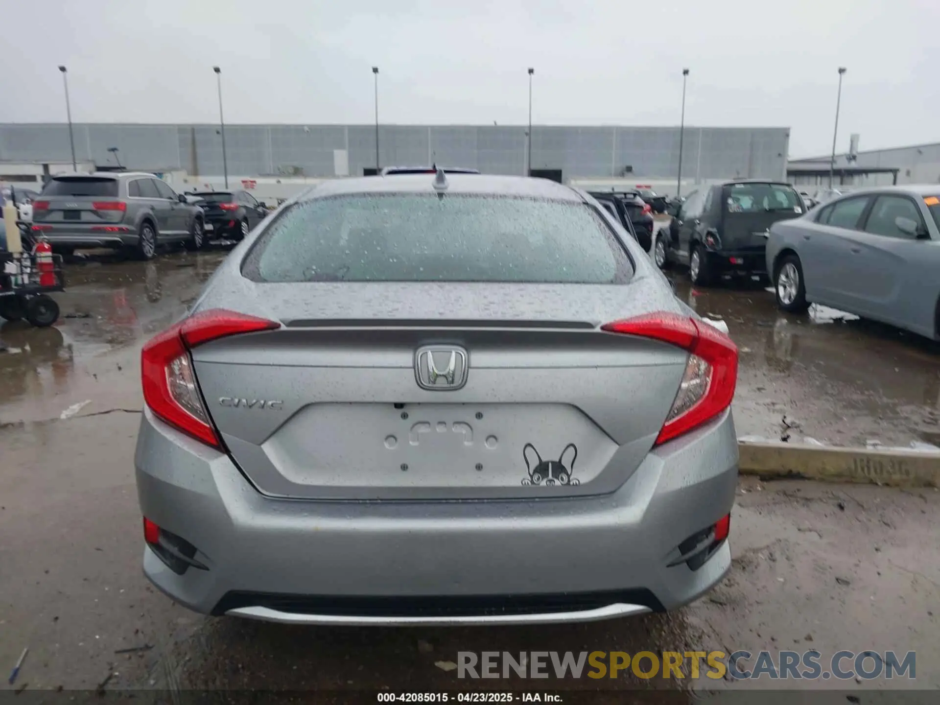 16 Фотография поврежденного автомобиля 19XFC1F36KE210718 HONDA CIVIC 2019