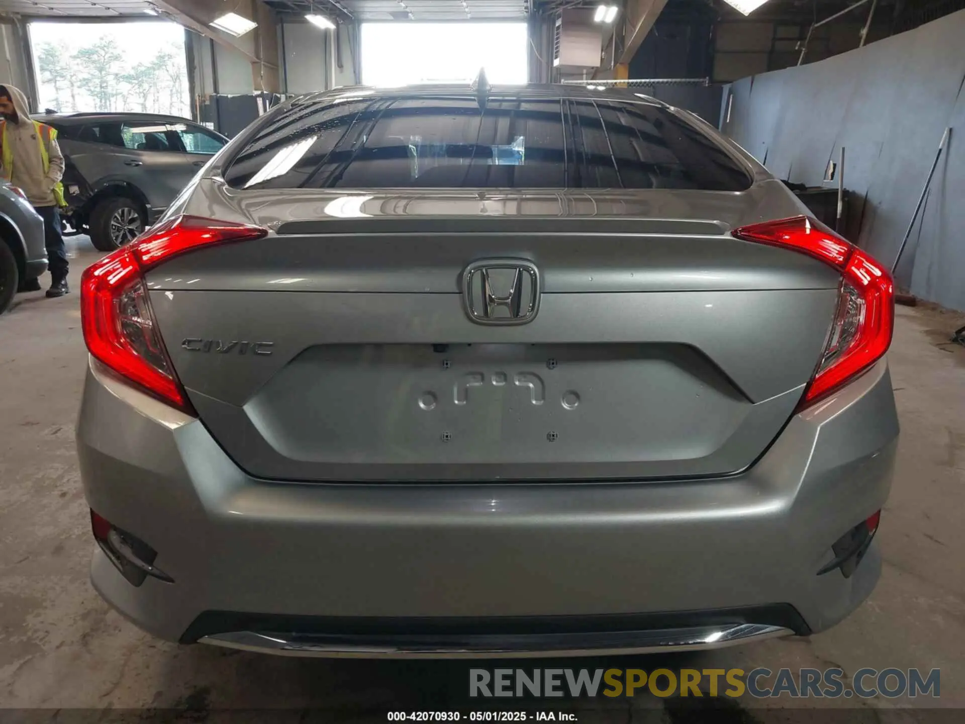 16 Photograph of a damaged car 19XFC1F36KE210878 HONDA CIVIC 2019