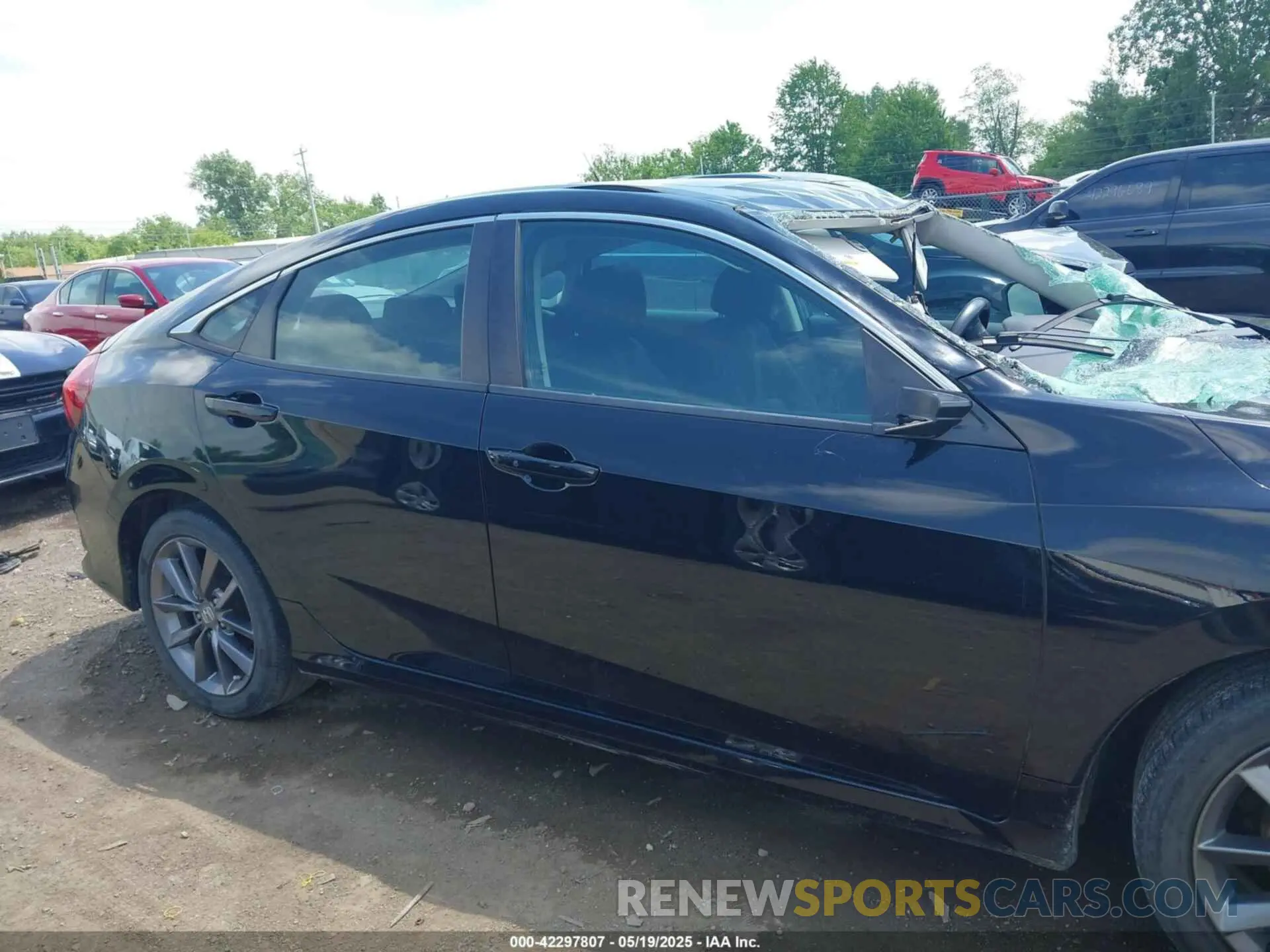 13 Photograph of a damaged car 19XFC1F36KE215577 HONDA CIVIC 2019