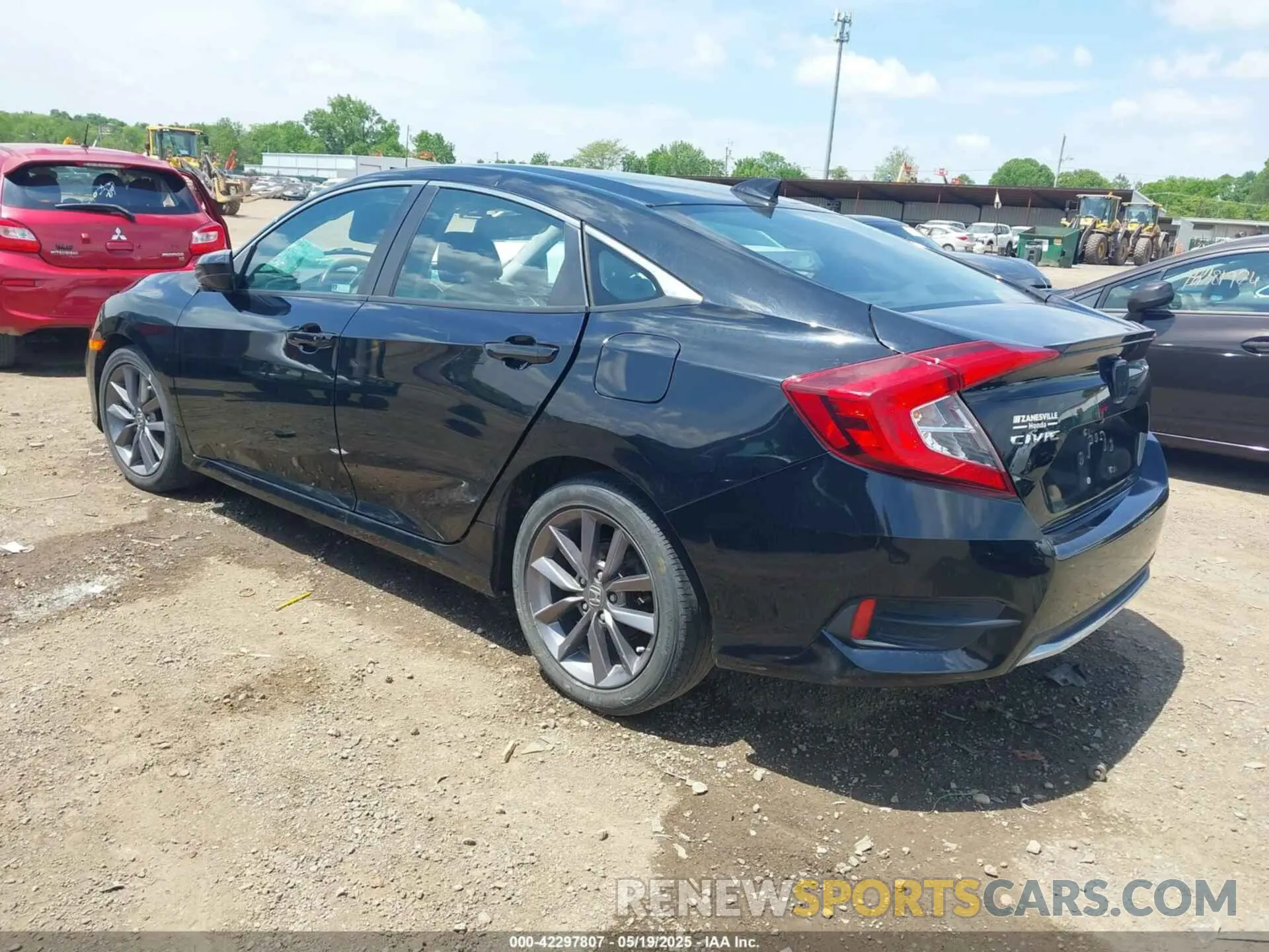 3 Photograph of a damaged car 19XFC1F36KE215577 HONDA CIVIC 2019