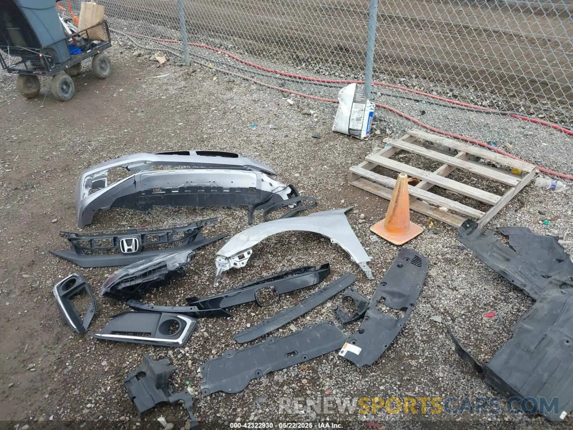 12 Photograph of a damaged car 19XFC1F70KE000277 HONDA CIVIC 2019