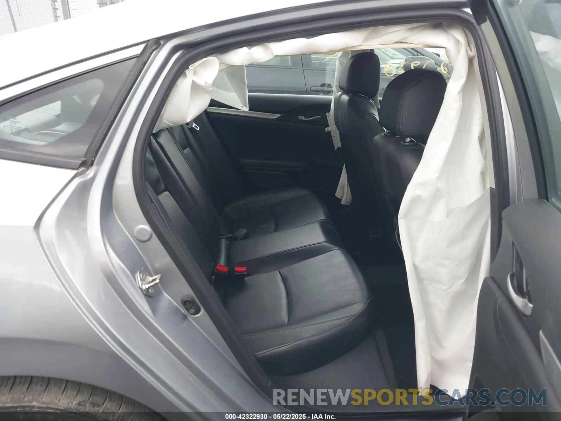8 Photograph of a damaged car 19XFC1F70KE000277 HONDA CIVIC 2019