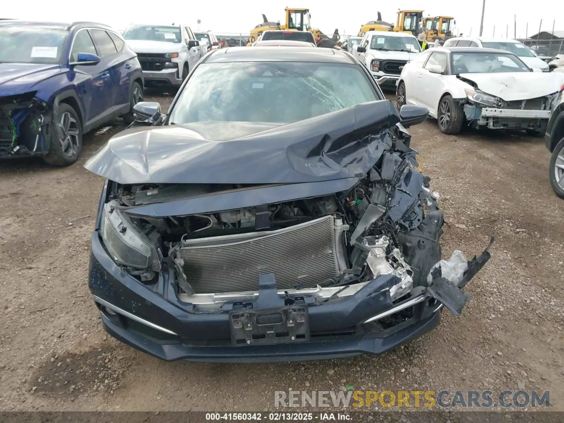 13 Фотография поврежденного автомобиля 19XFC1F70KE008427 HONDA CIVIC 2019