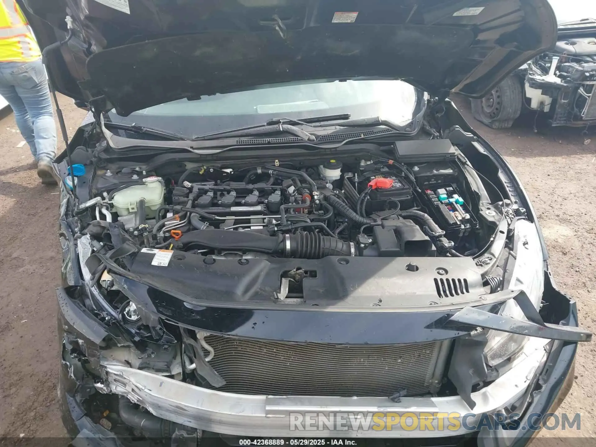 10 Фотография поврежденного автомобиля 19XFC1F75KE006611 HONDA CIVIC 2019