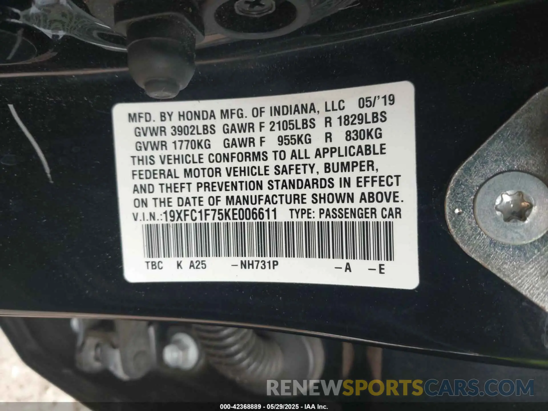 9 Фотография поврежденного автомобиля 19XFC1F75KE006611 HONDA CIVIC 2019