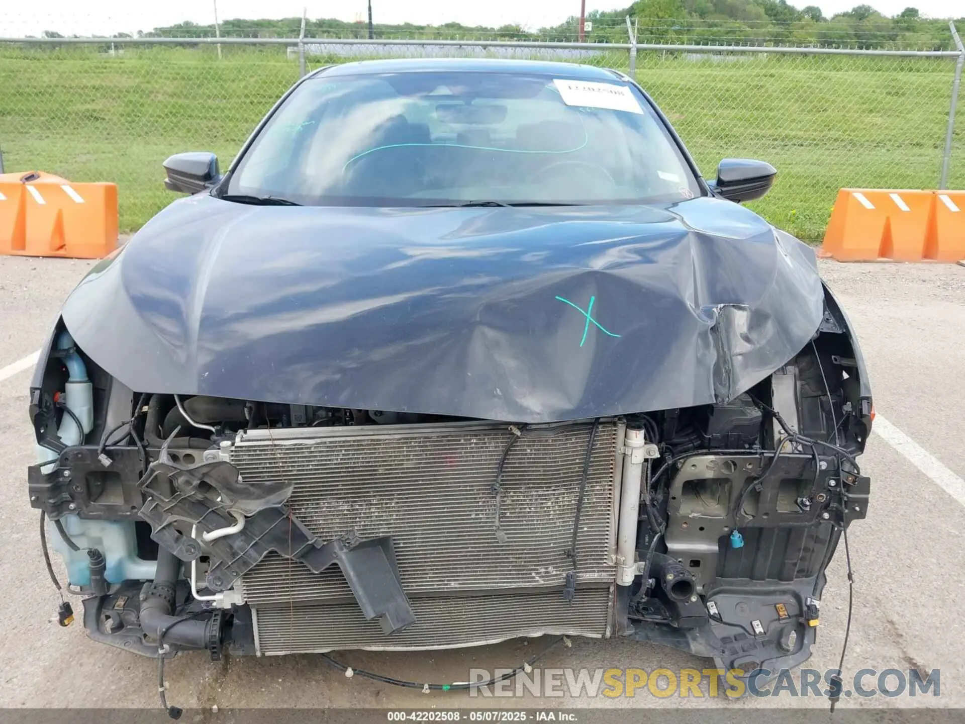 12 Photograph of a damaged car 19XFC1F77KE013625 HONDA CIVIC 2019