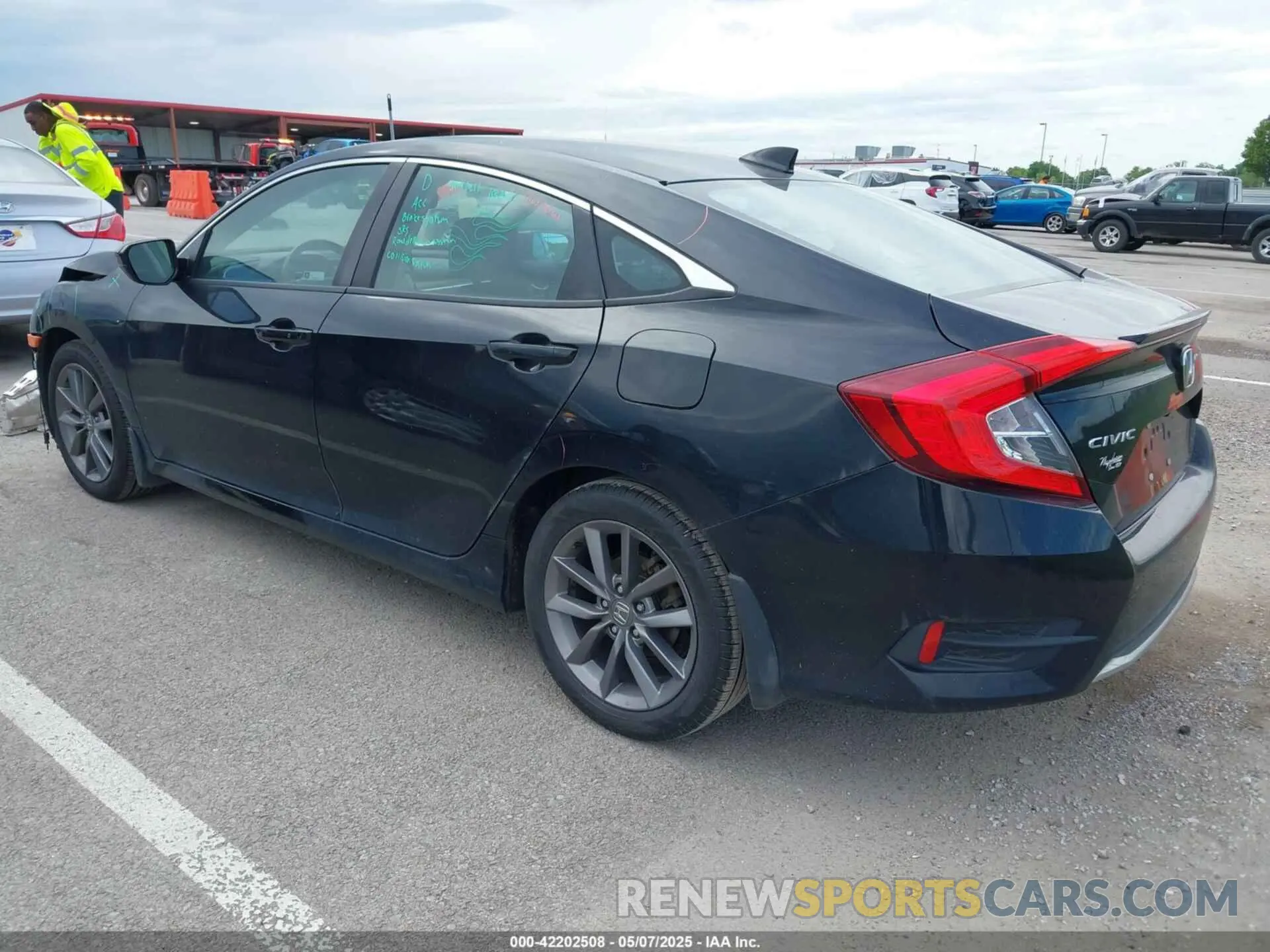 3 Photograph of a damaged car 19XFC1F77KE013625 HONDA CIVIC 2019