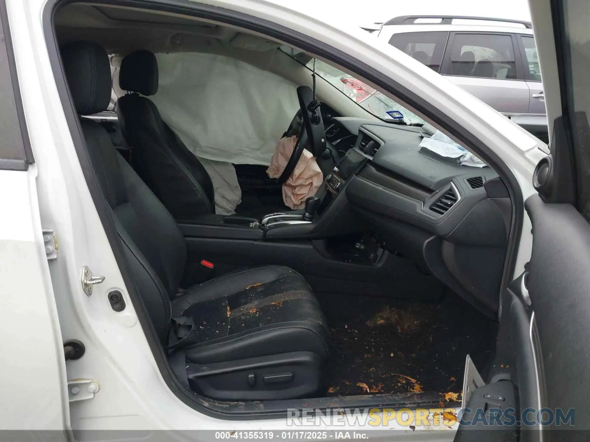 5 Photograph of a damaged car 19XFC1F90KE003536 HONDA CIVIC 2019