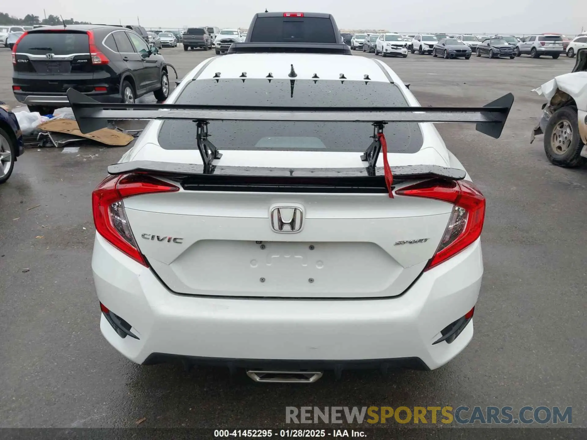 16 Photograph of a damaged car 19XFC2E87KE021501 HONDA CIVIC 2019