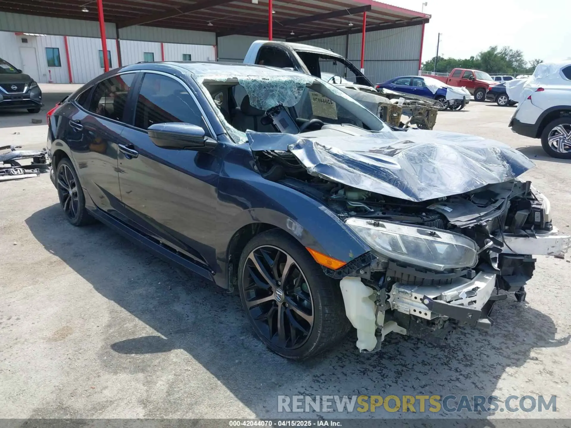 1 Фотография поврежденного автомобиля 19XFC2F60KE050190 HONDA CIVIC 2019