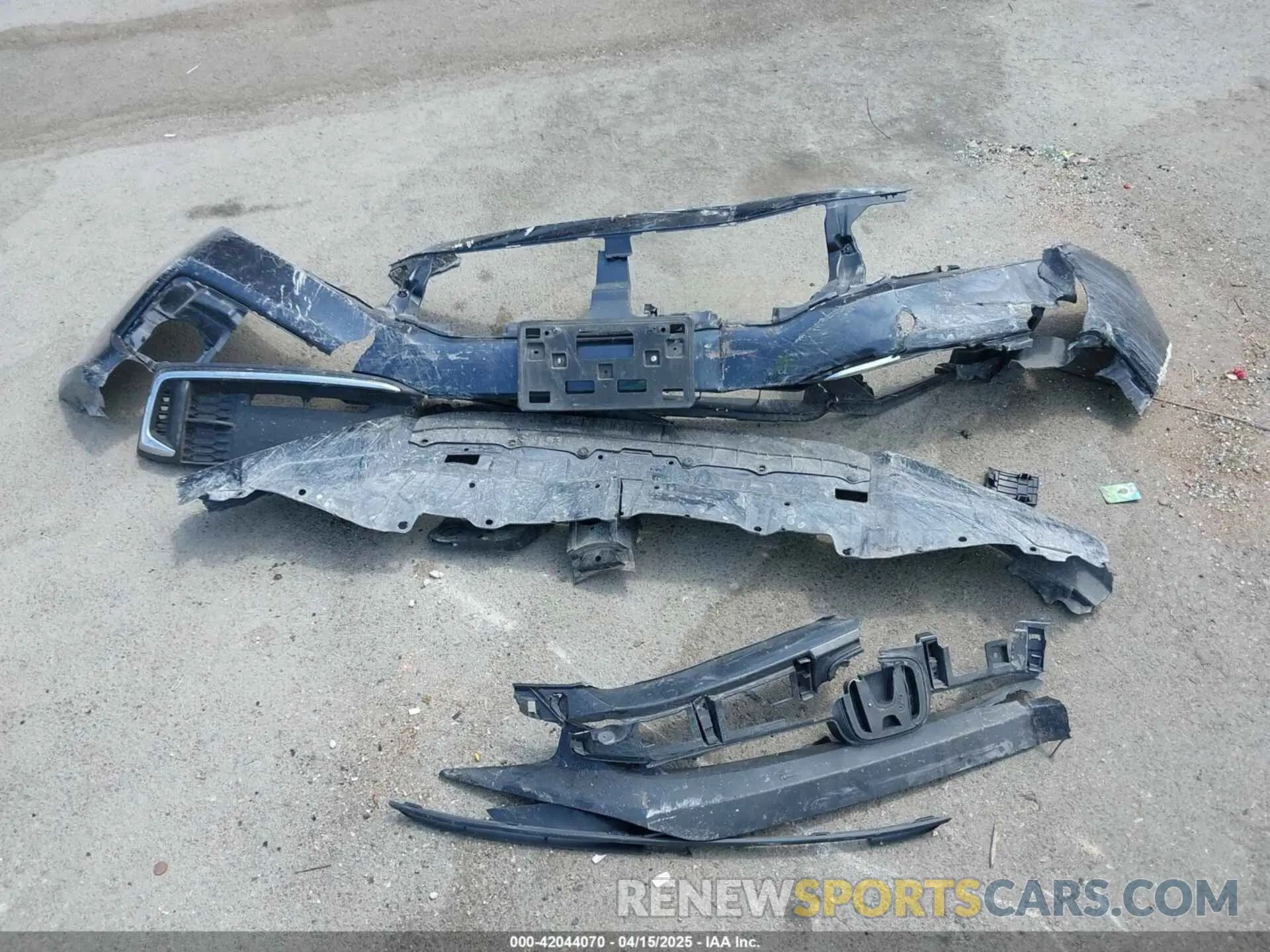 12 Фотография поврежденного автомобиля 19XFC2F60KE050190 HONDA CIVIC 2019
