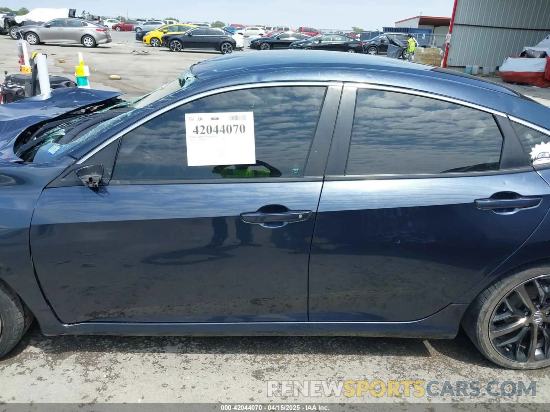 15 Фотография поврежденного автомобиля 19XFC2F60KE050190 HONDA CIVIC 2019