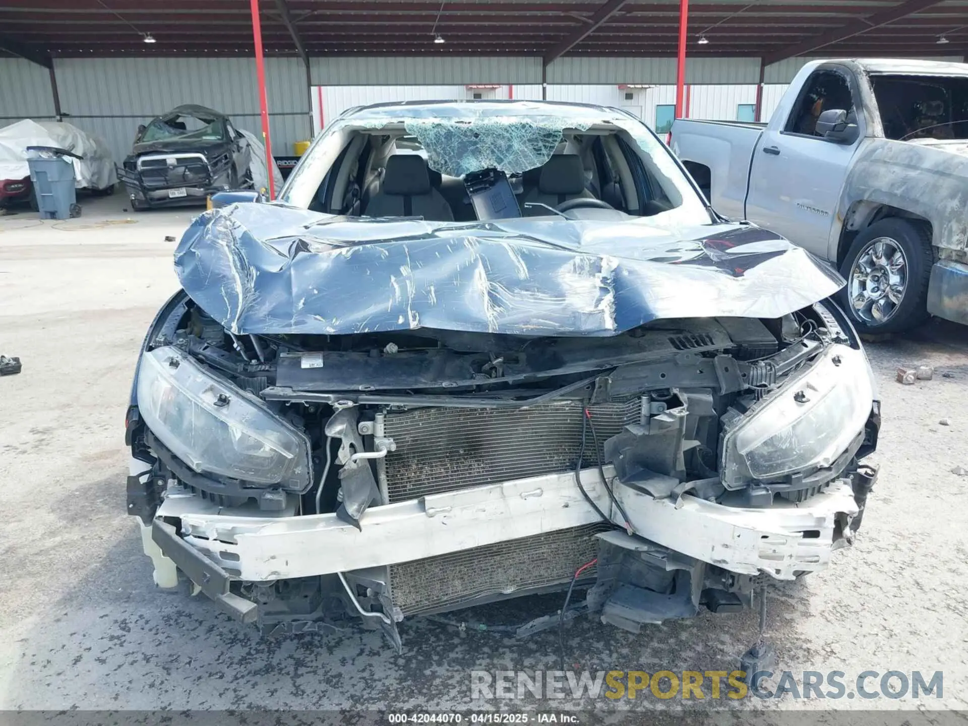 6 Фотография поврежденного автомобиля 19XFC2F60KE050190 HONDA CIVIC 2019