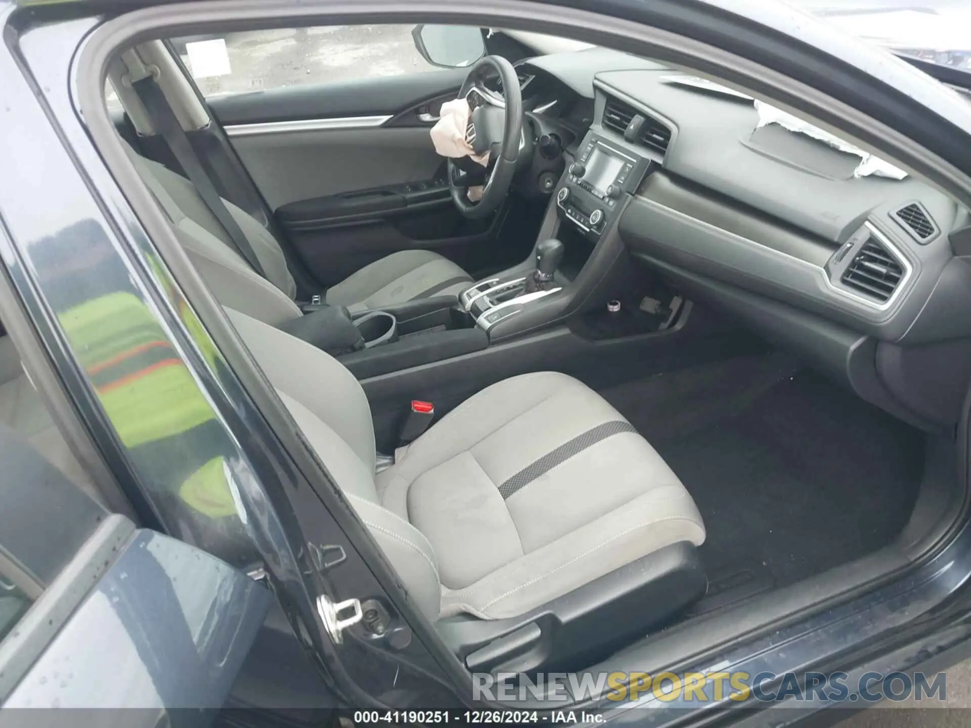 5 Фотография поврежденного автомобиля 19XFC2F60KE207023 HONDA CIVIC 2019