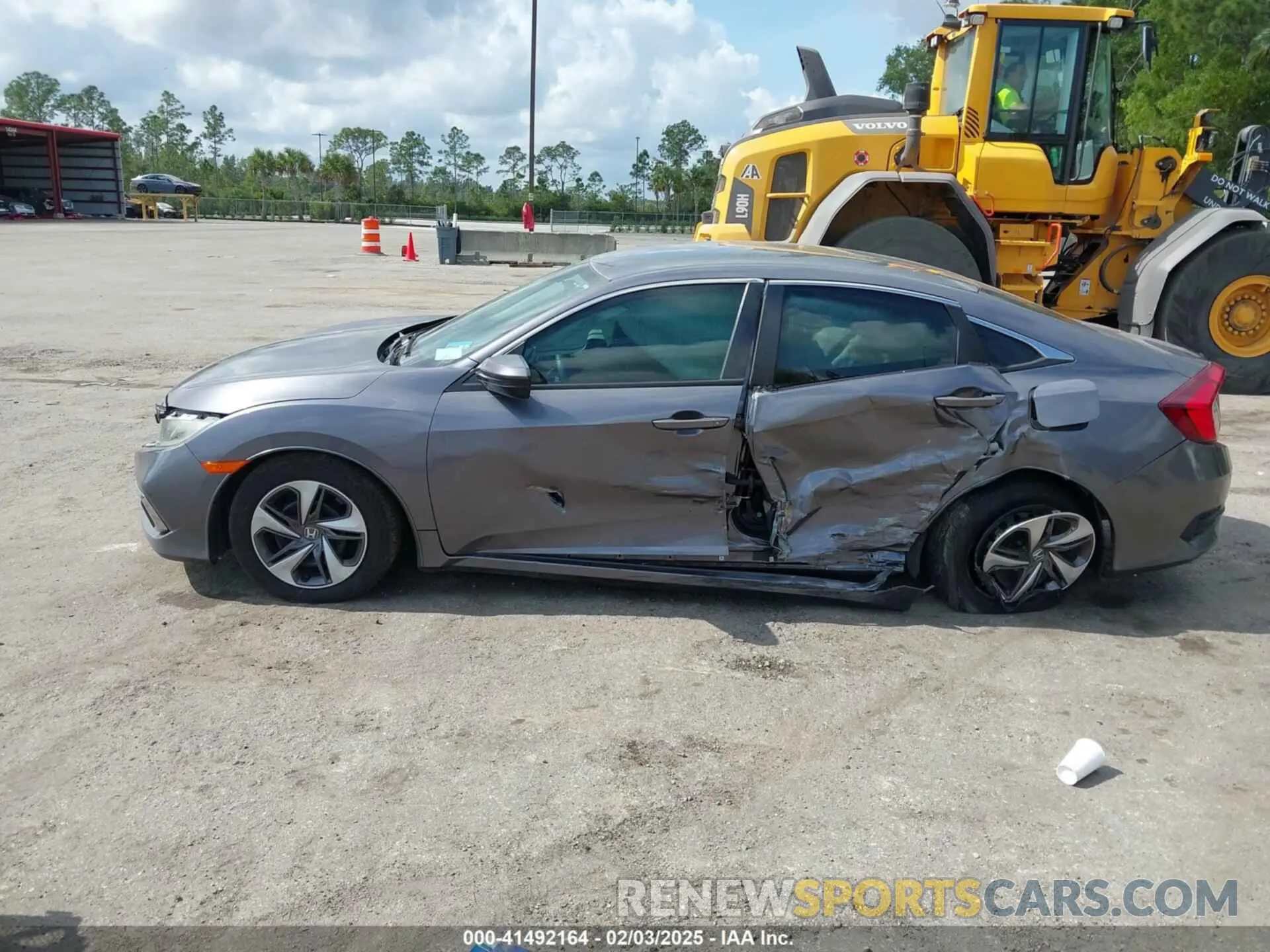 14 Photograph of a damaged car 19XFC2F61KE011222 HONDA CIVIC 2019