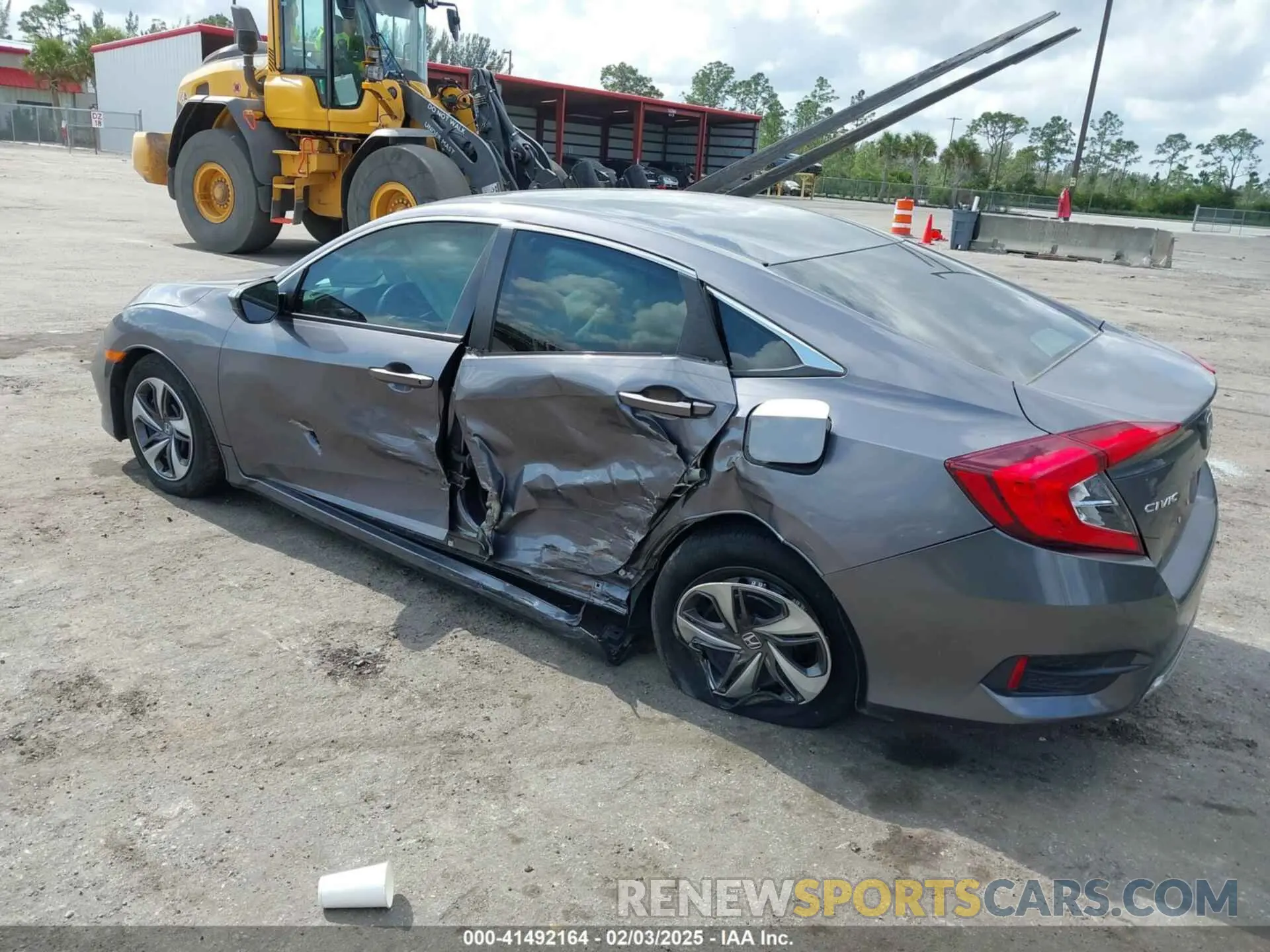 3 Photograph of a damaged car 19XFC2F61KE011222 HONDA CIVIC 2019