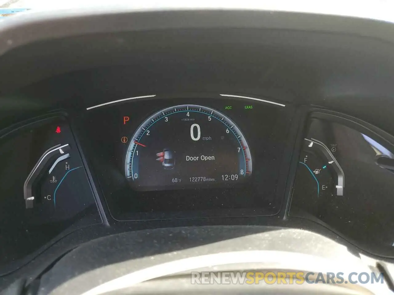 9 Photograph of a damaged car 19XFC2F61KE020549 HONDA CIVIC 2019