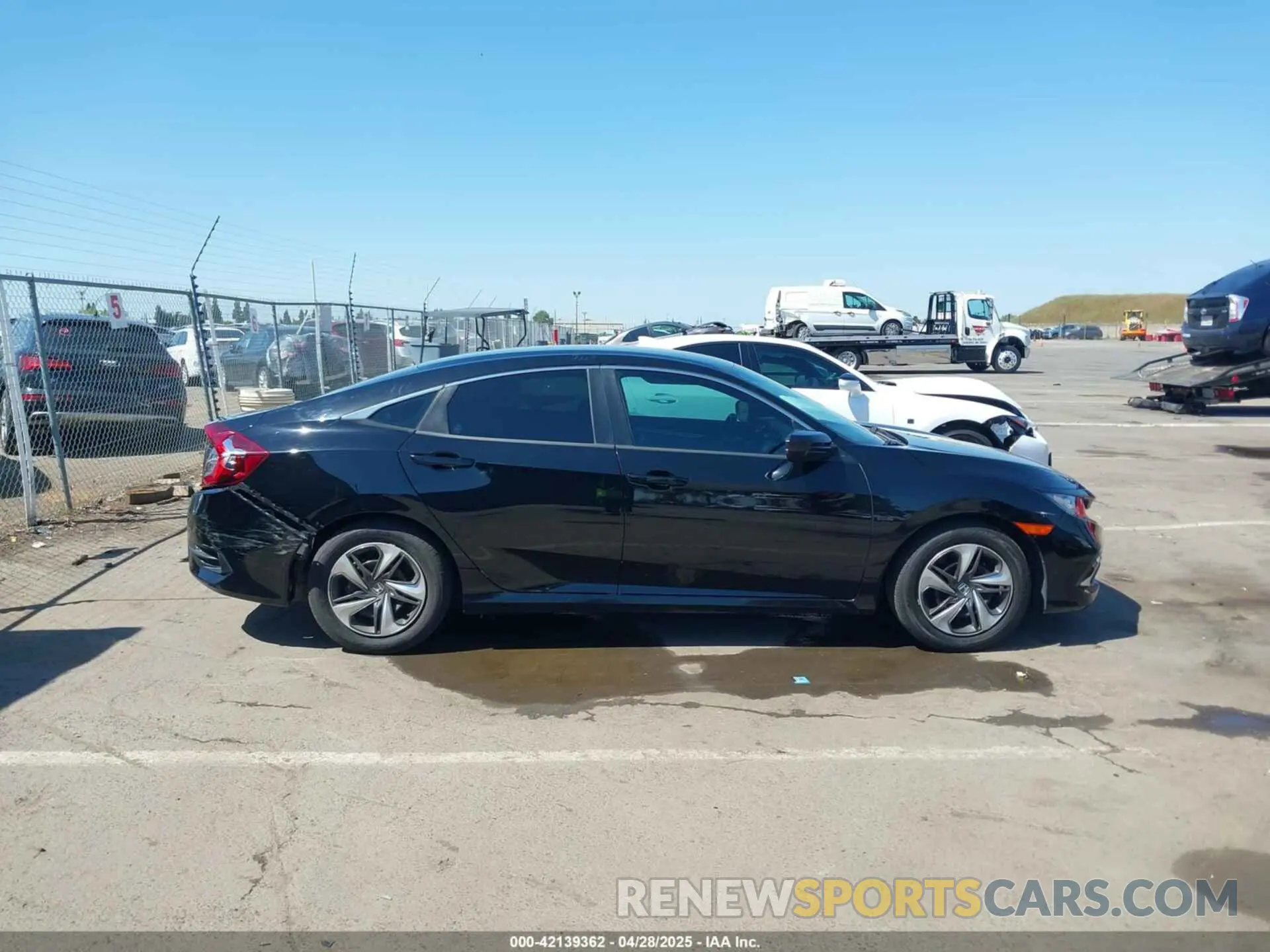 13 Photograph of a damaged car 19XFC2F61KE202252 HONDA CIVIC 2019