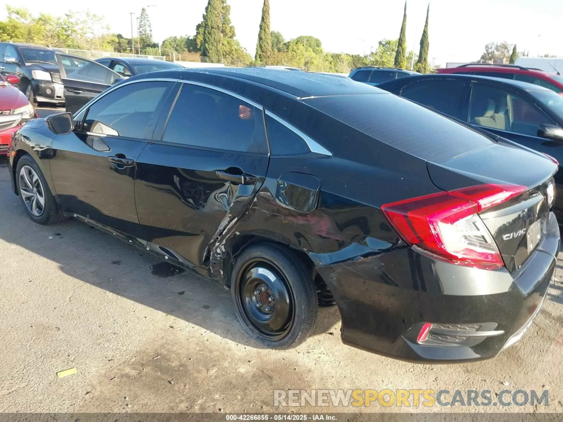 6 Photograph of a damaged car 19XFC2F61KE211940 HONDA CIVIC 2019