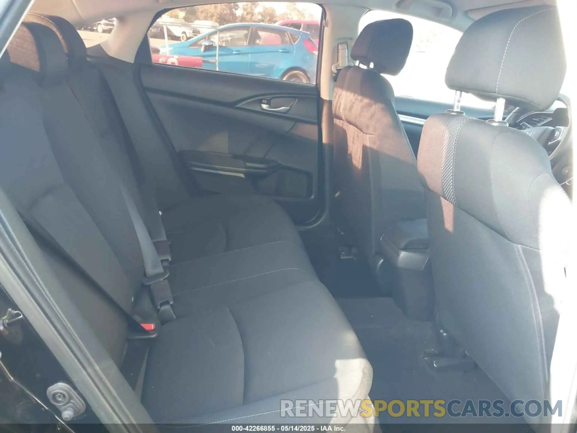 8 Photograph of a damaged car 19XFC2F61KE211940 HONDA CIVIC 2019