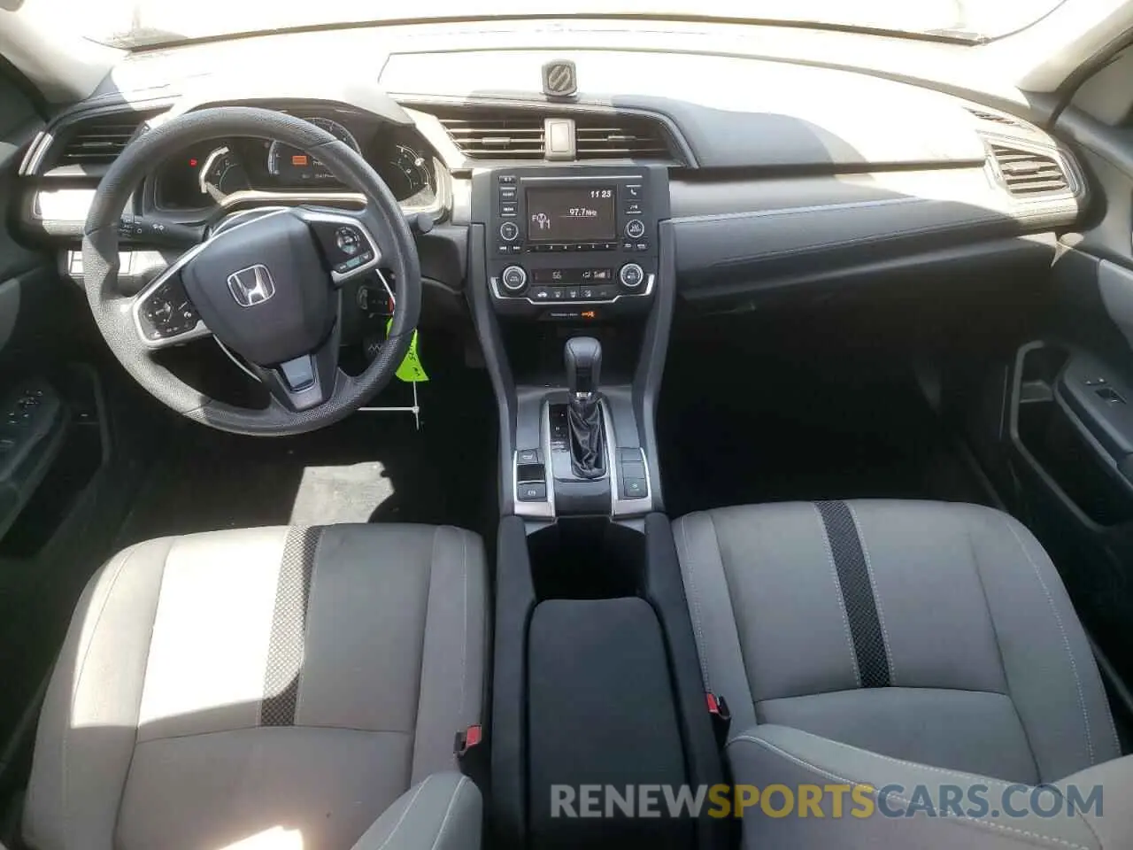 8 Фотография поврежденного автомобиля 19XFC2F62KE006384 HONDA CIVIC 2019