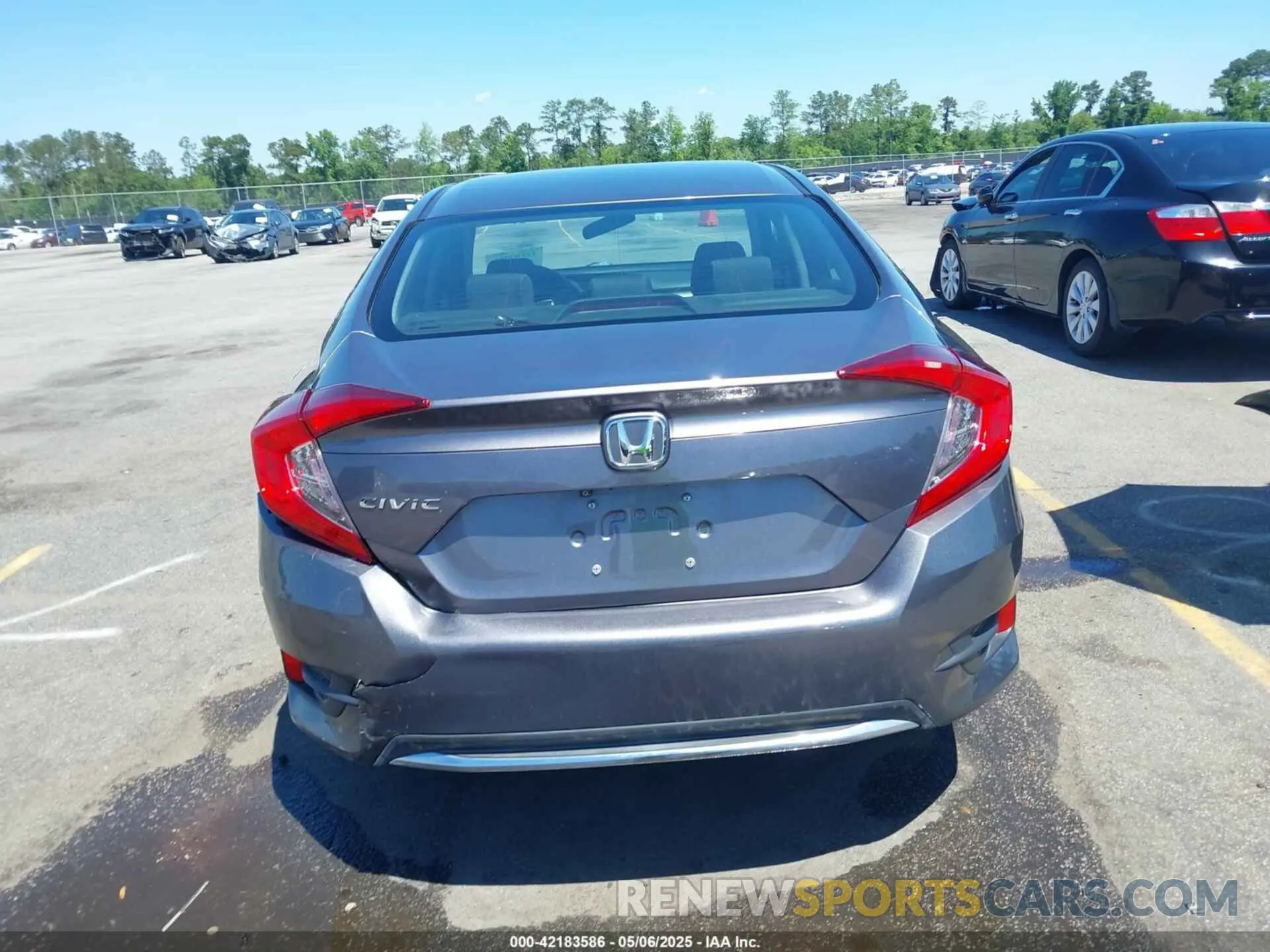 16 Фотография поврежденного автомобиля 19XFC2F62KE010340 HONDA CIVIC 2019