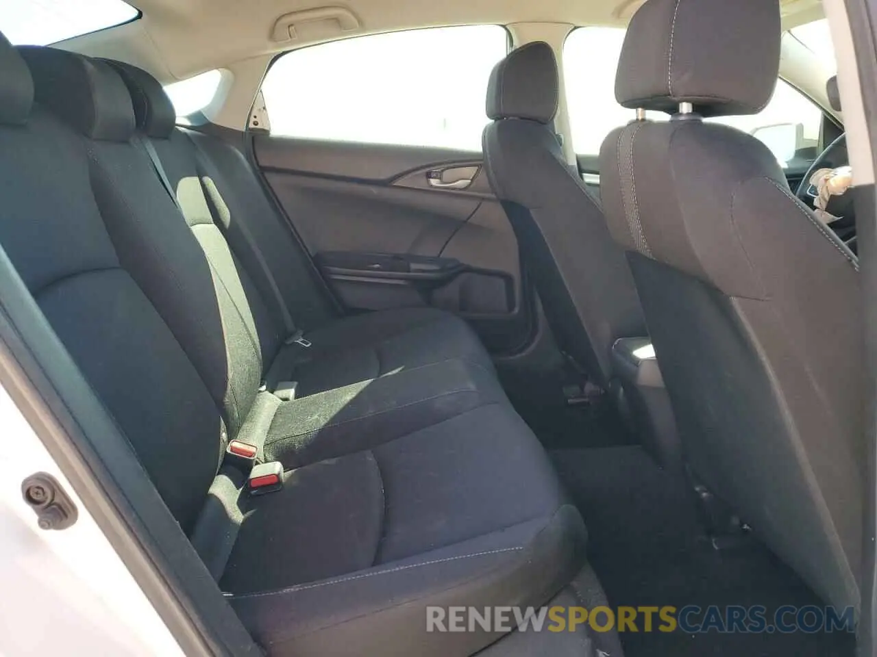 10 Photograph of a damaged car 19XFC2F62KE012511 HONDA CIVIC 2019