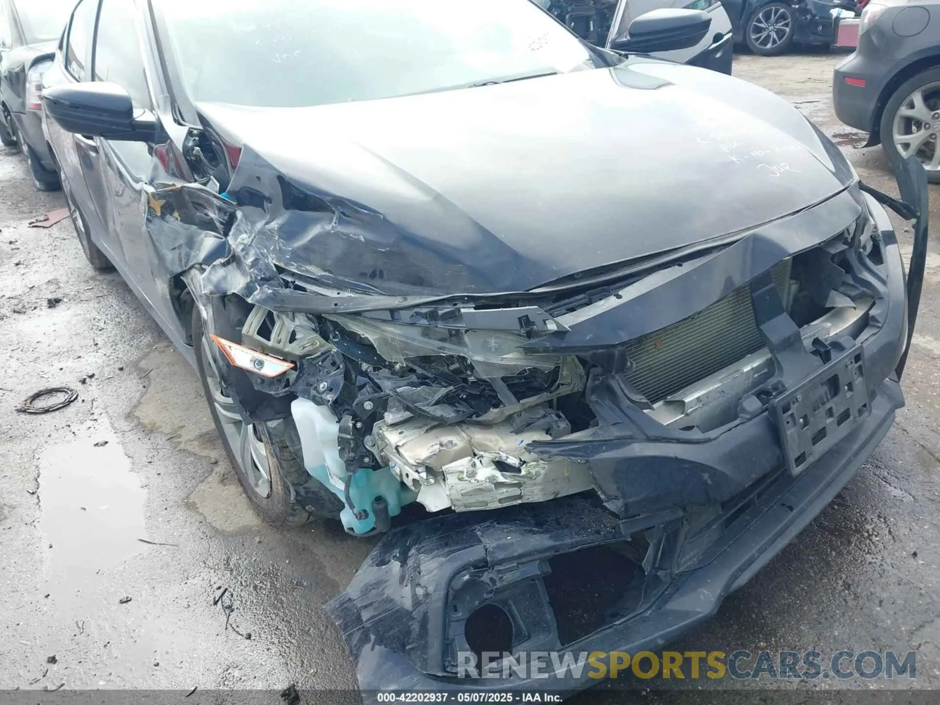 6 Фотография поврежденного автомобиля 19XFC2F62KE034797 HONDA CIVIC 2019
